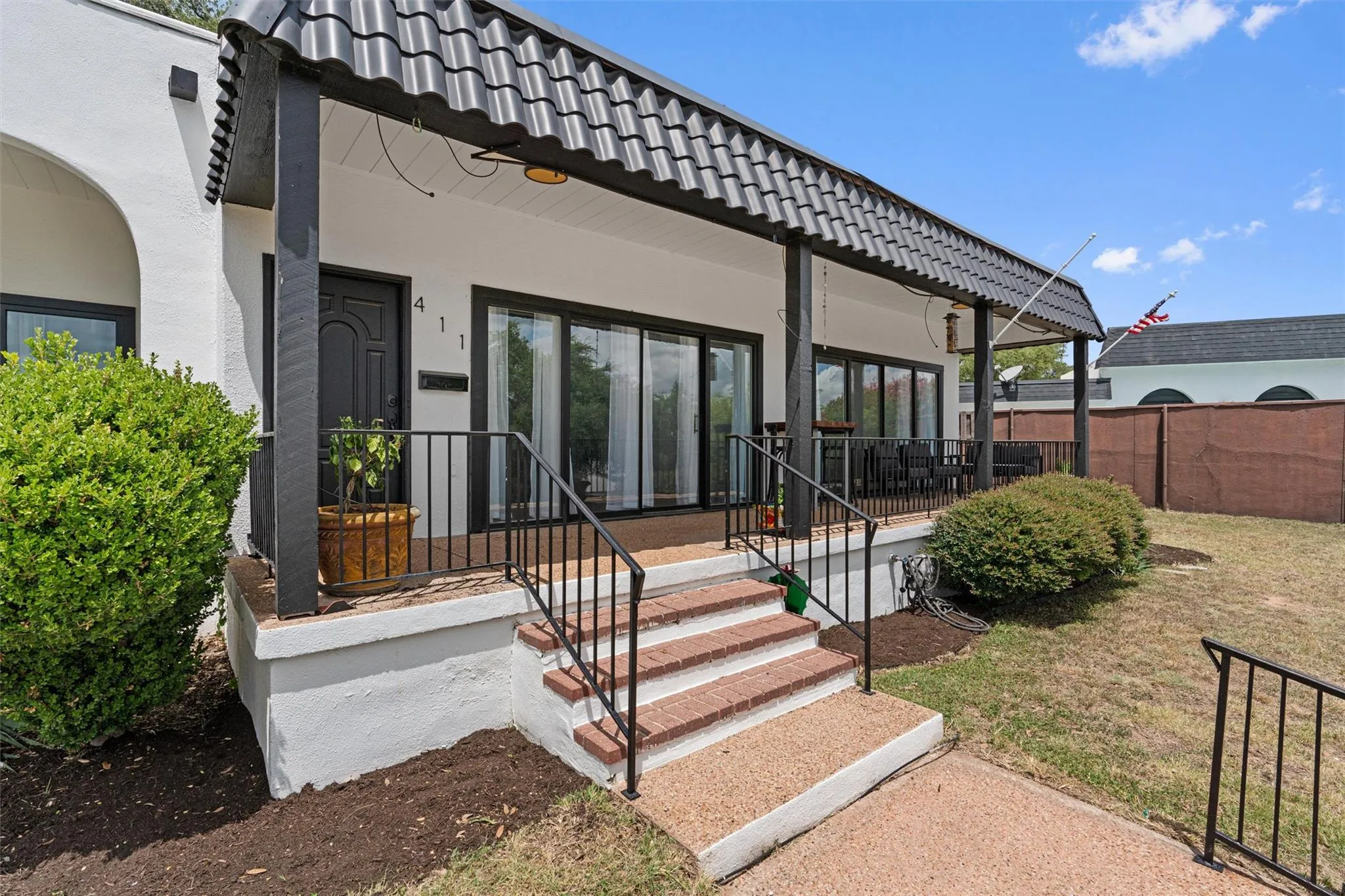 Photo 3 of 411 SEAWIND NONE