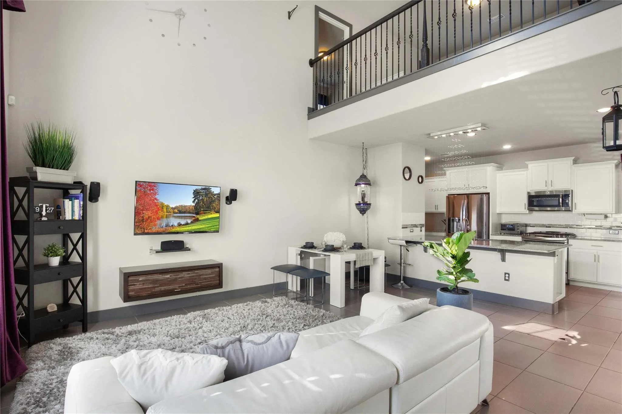 Photo 4 of 10906 BRAZORIA LN #87