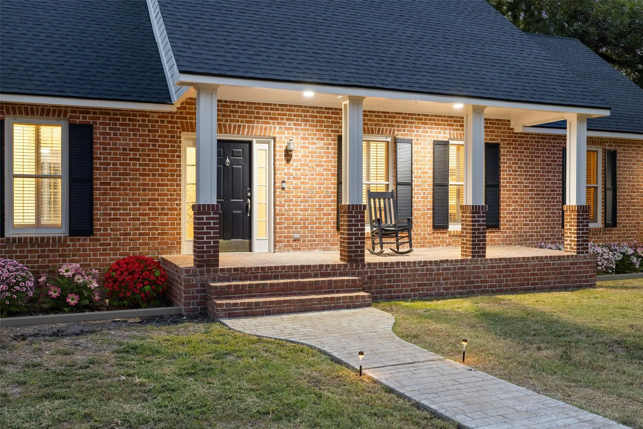 Photo of 1105 VICTORIA ST, Taylor, TX, 76574