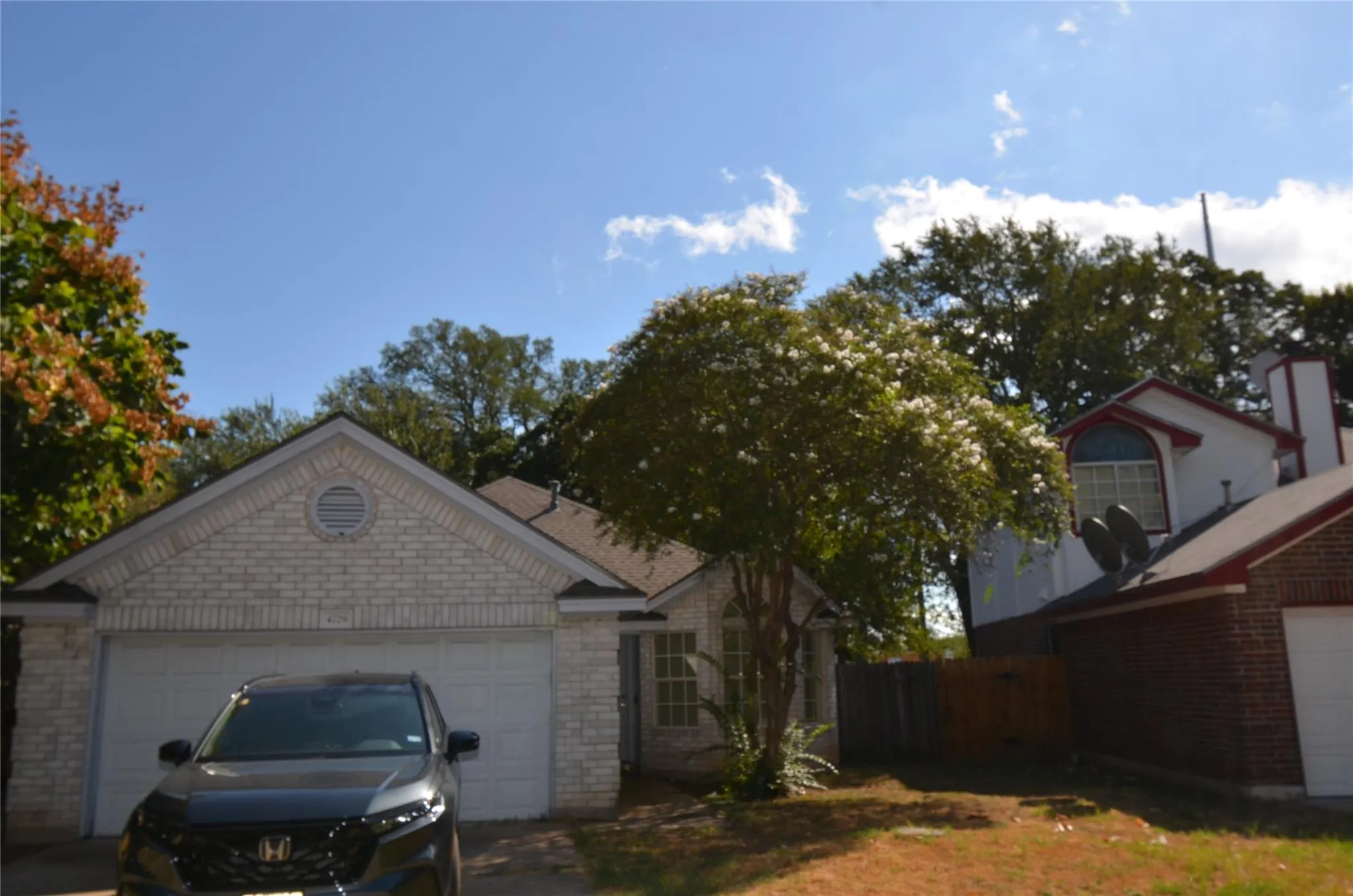 Photo 4 of 4729 CASTLEMAN DR