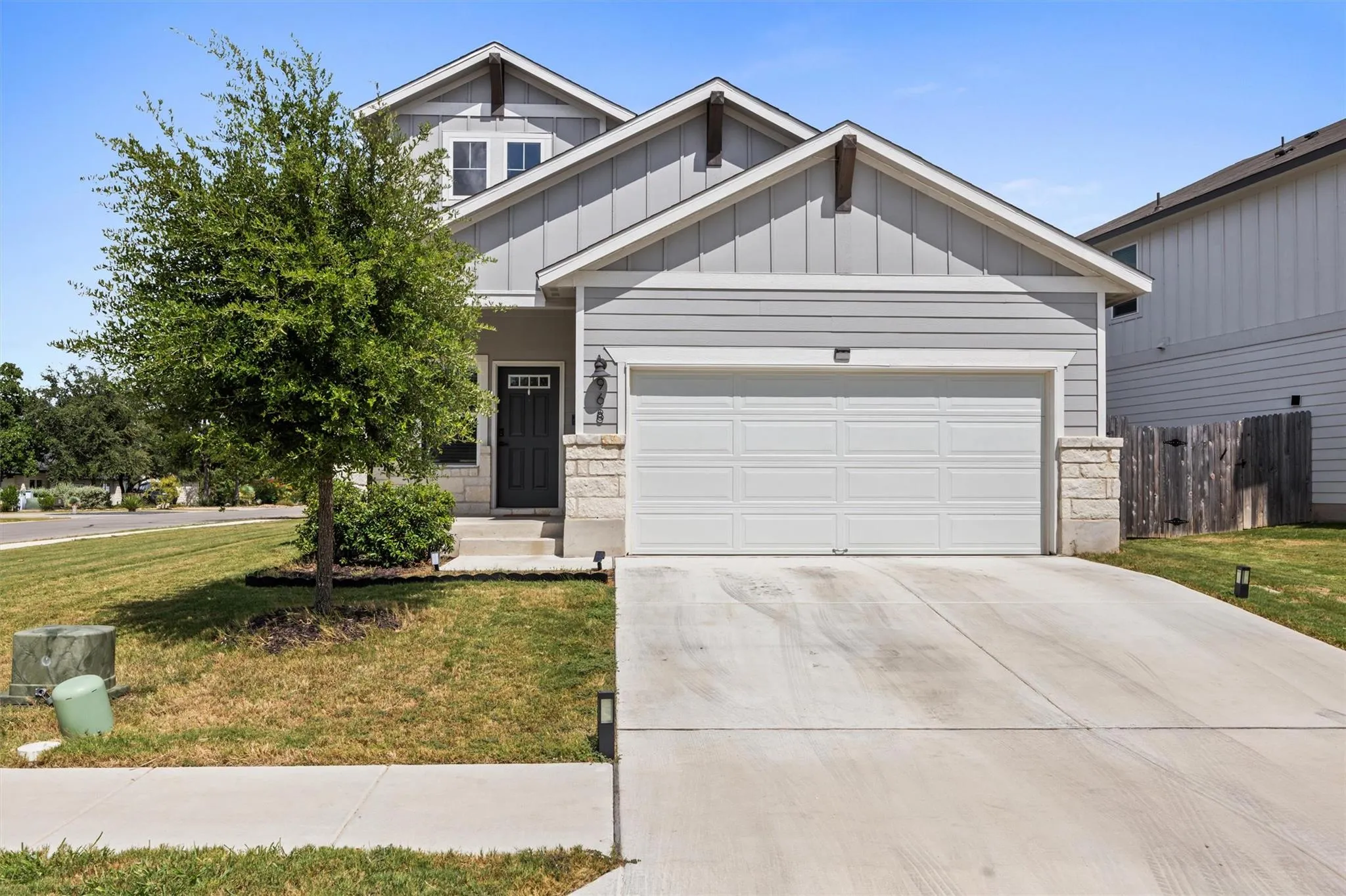 Photo of 968 SUN GROVE TRL, Georgetown, TX, 78628
