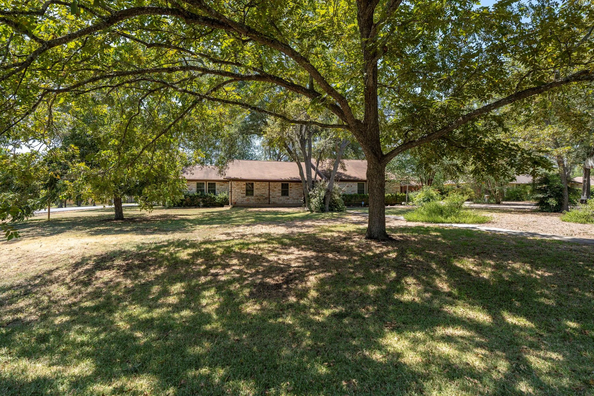 Photo of 315 CARACARA DR, Buda, TX, 78610