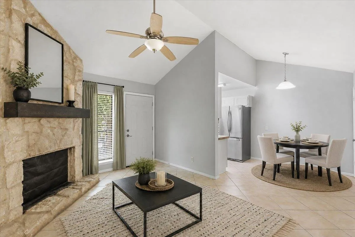 Photo 4 of 4307 S 1ST ST #206