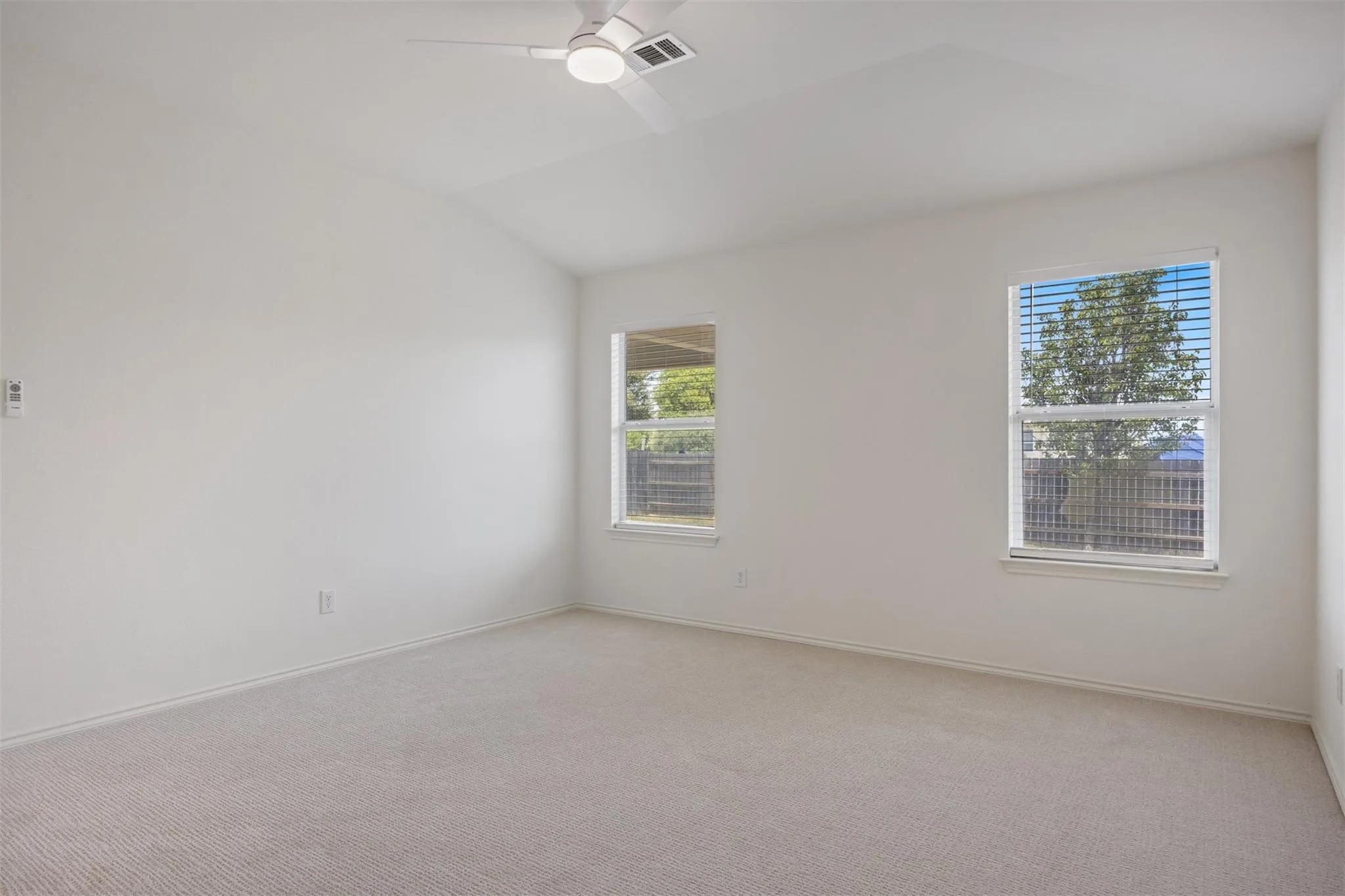 Photo 4 of 4612 TIDDLE LN