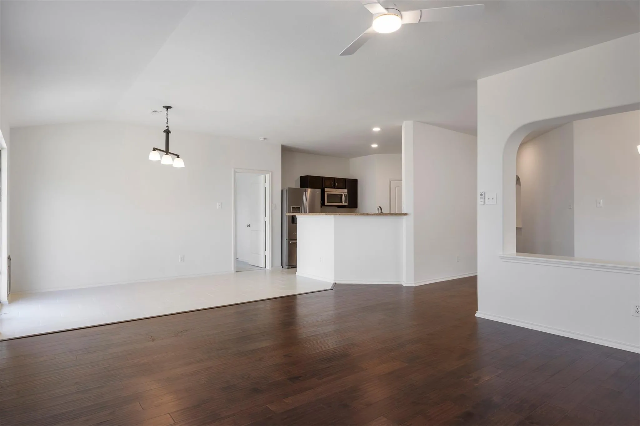 Photo 2 of 4612 TIDDLE LN