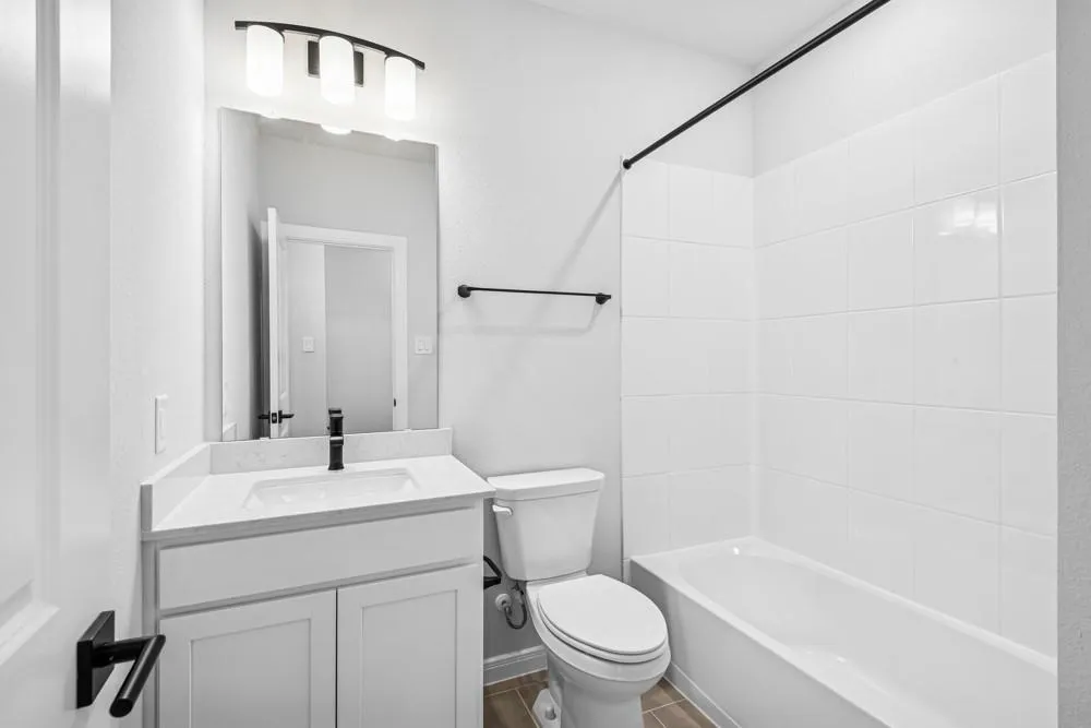 Photo 5 of 912 PROMINENCE WAY