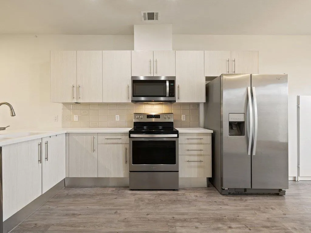 Photo 5 of 7805 COOPER LN #204