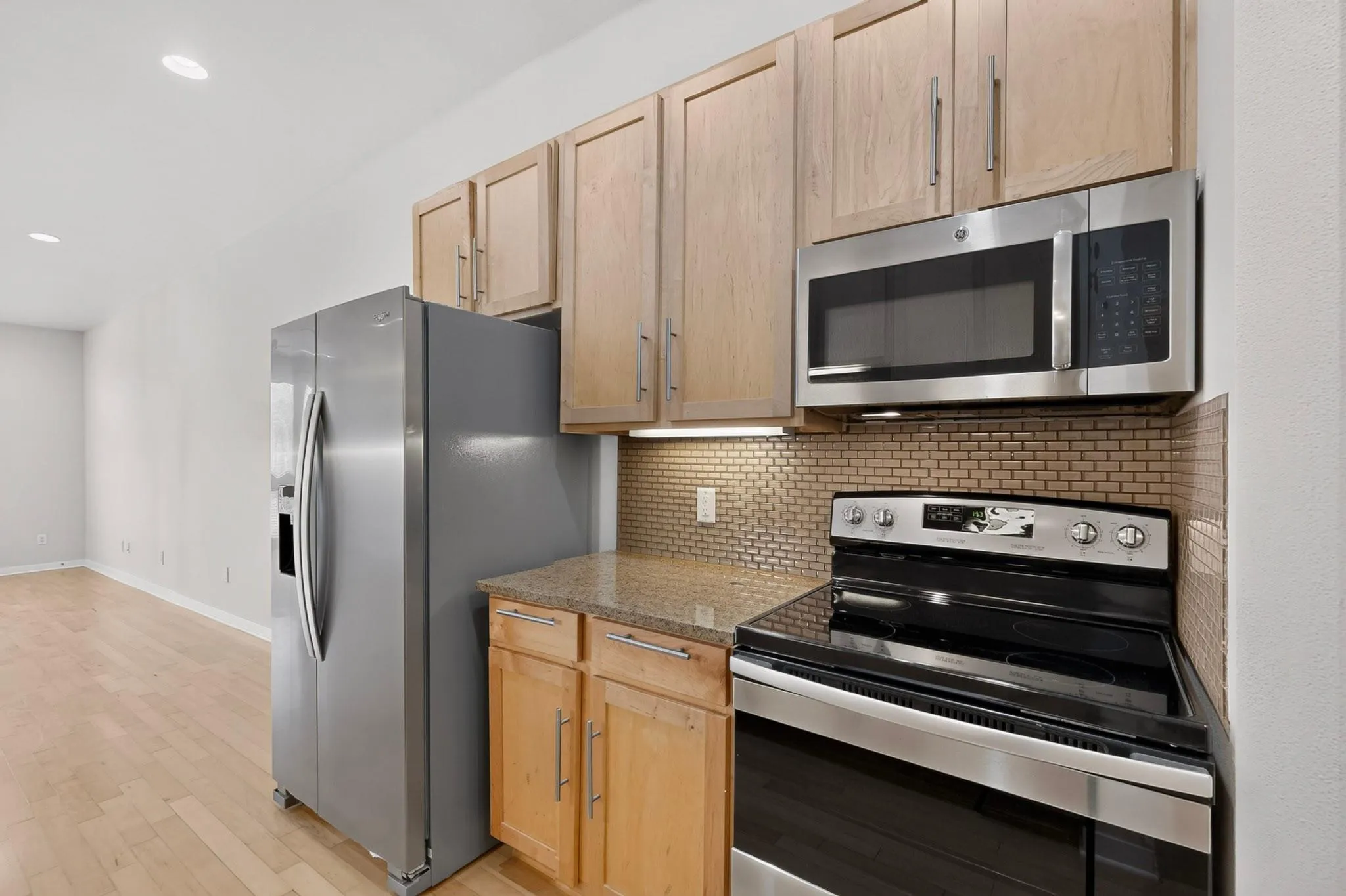 Photo 5 of 2931 E 12TH ST #206