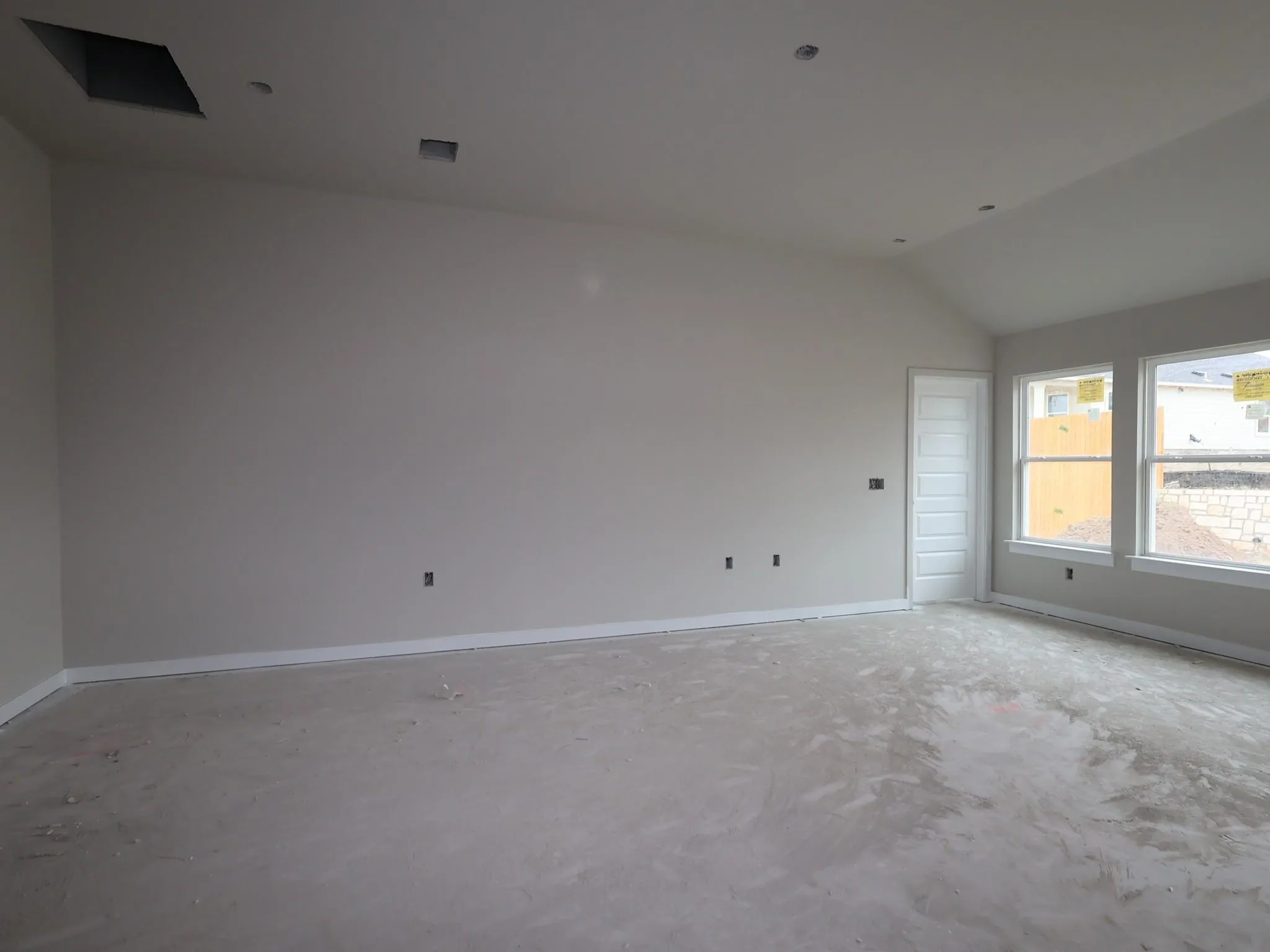 Photo 4 of 9321 FURMAN DR