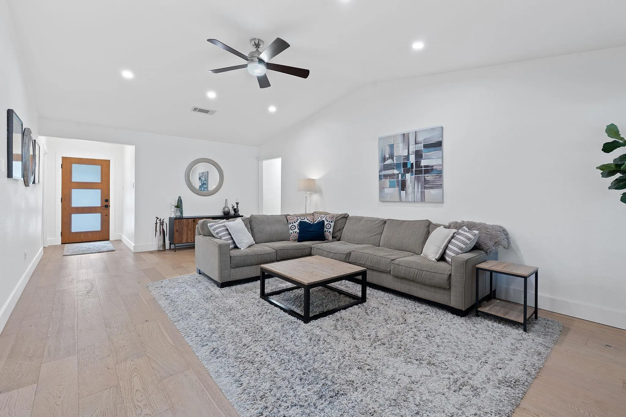 Photo 4 of 6008 SMITH OAK TRL