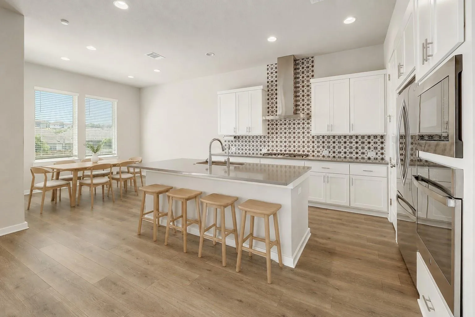 Photo 3 of 1612 INDIAN APPLE WAY