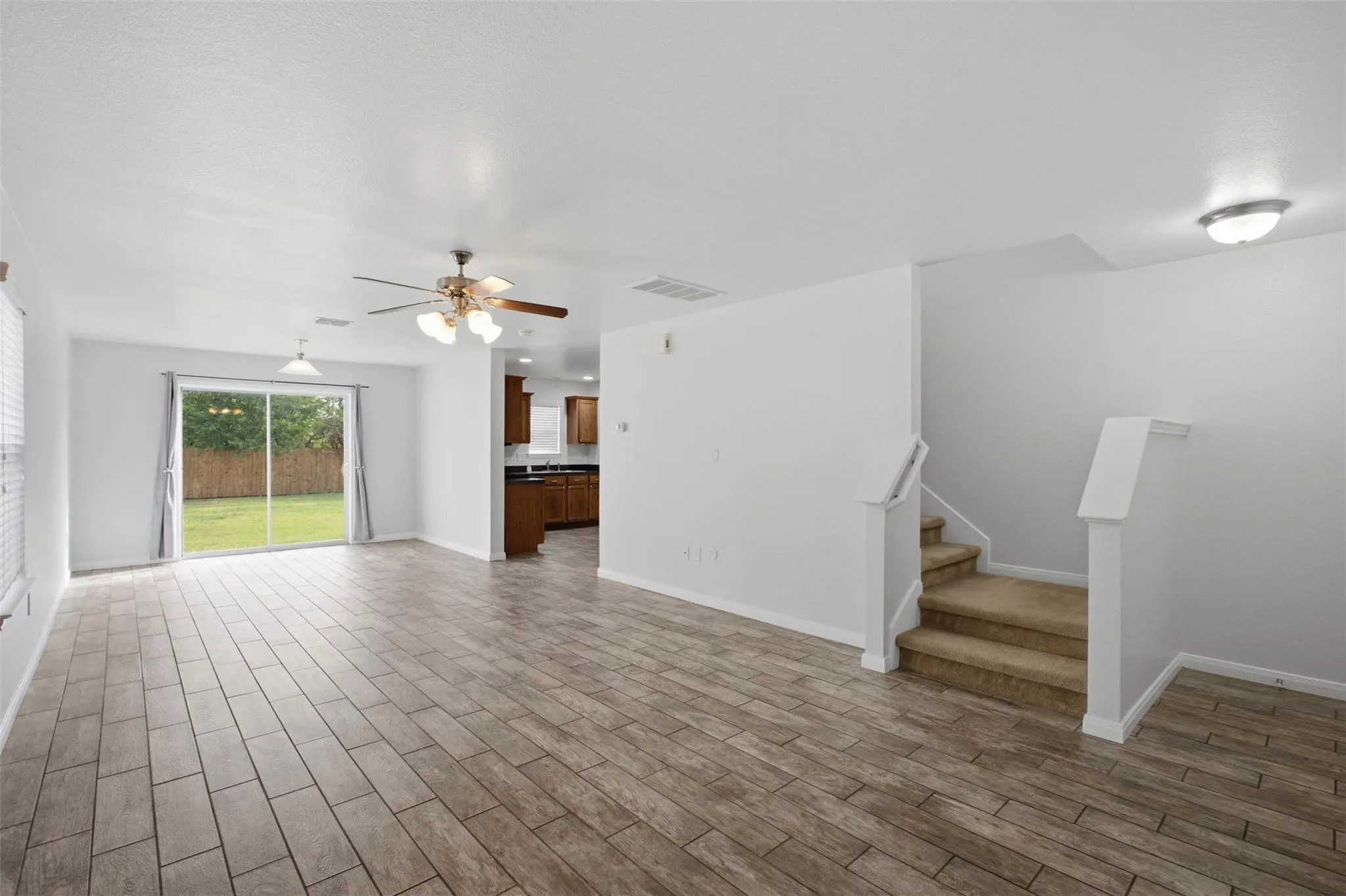 Photo 3 of 12704 SAINT THOMAS DR