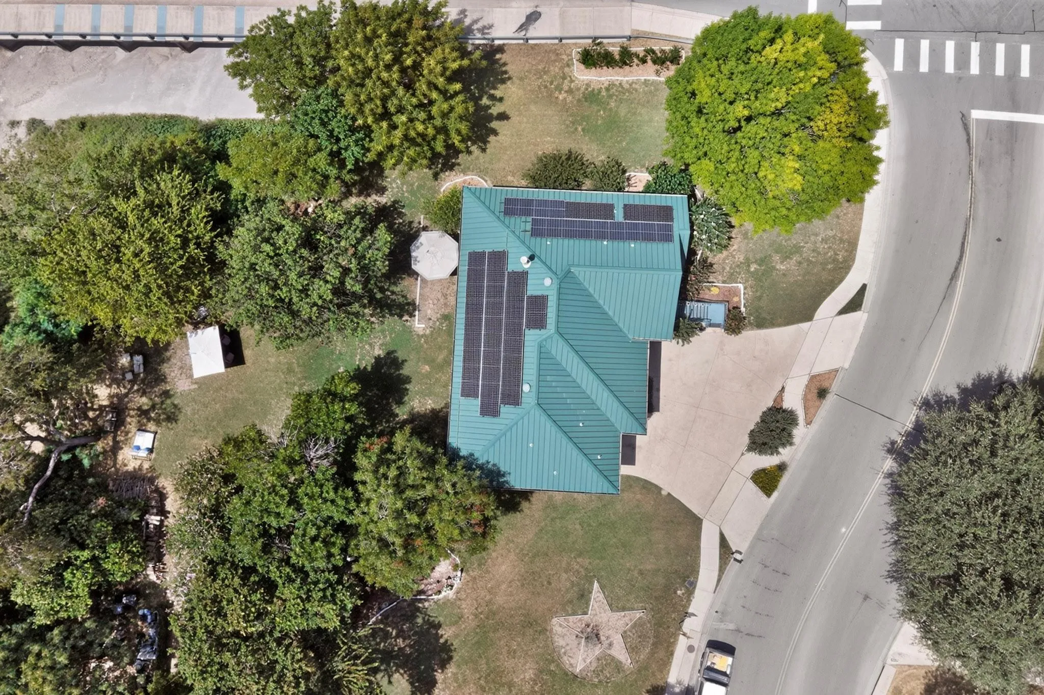Photo 3 of 609 S LAKE CREEK DR