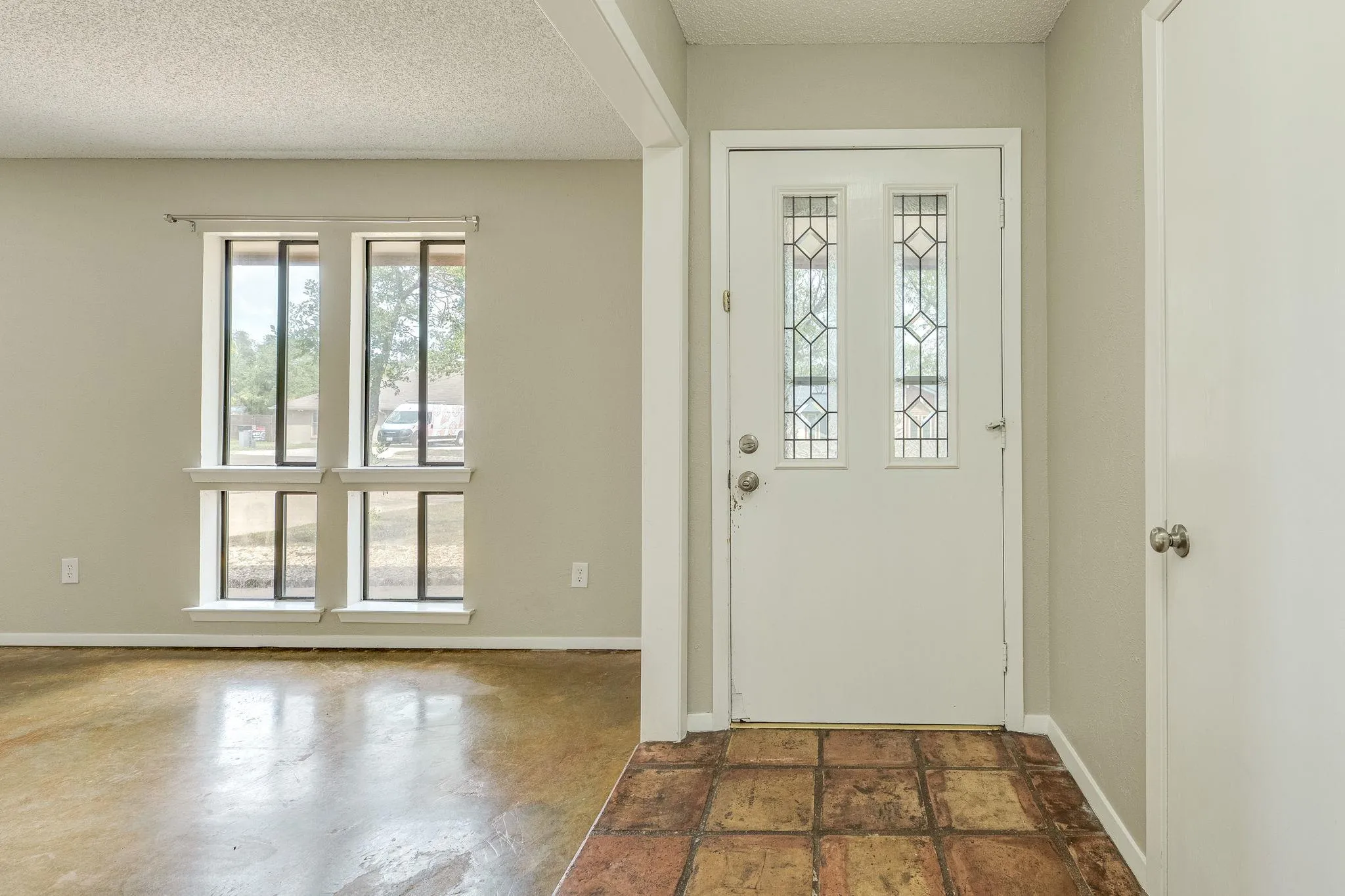 Photo 4 of 7505 HILL MEADOW CIR