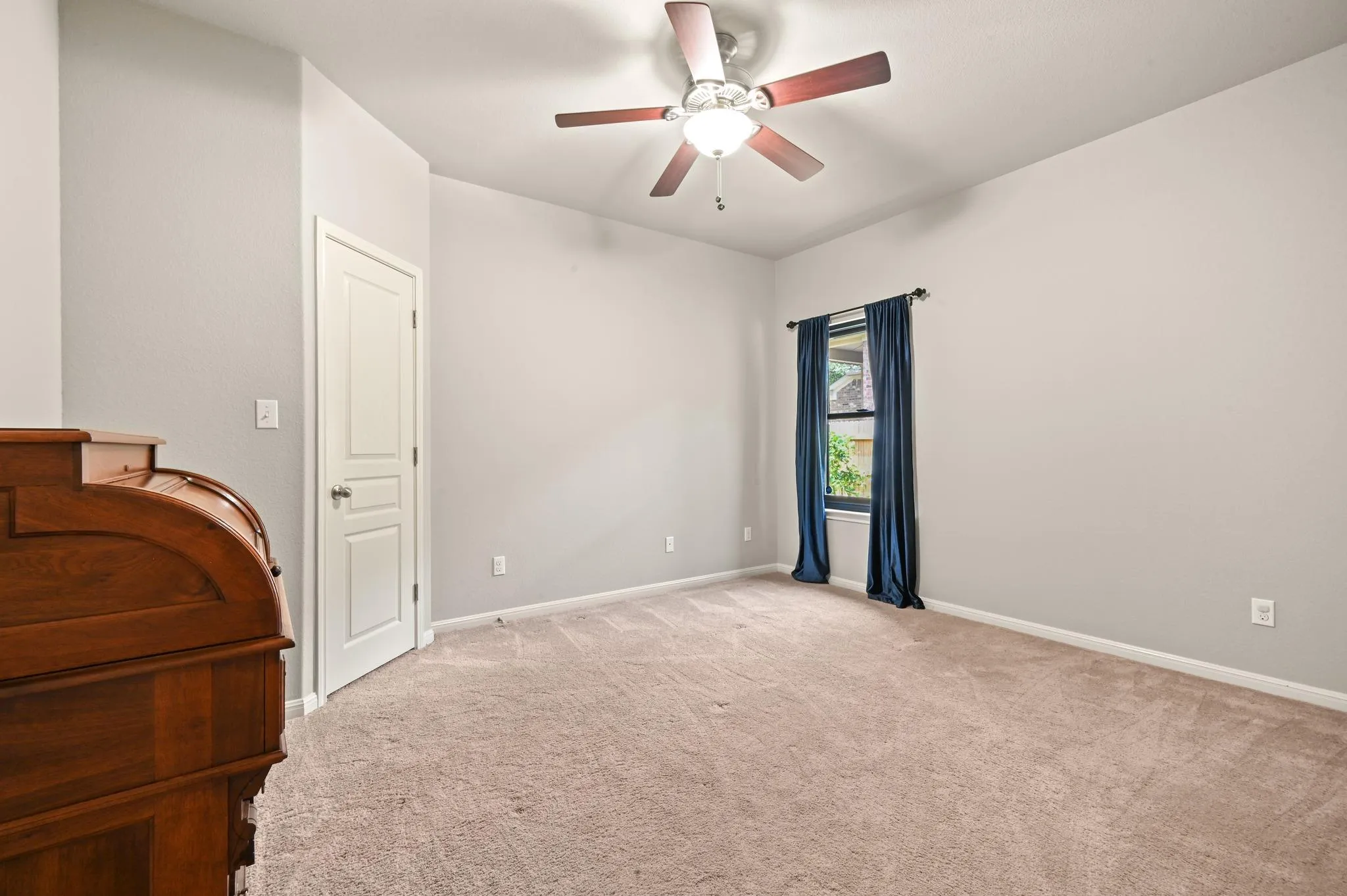 Photo 5 of 352 WILD ROSE DR