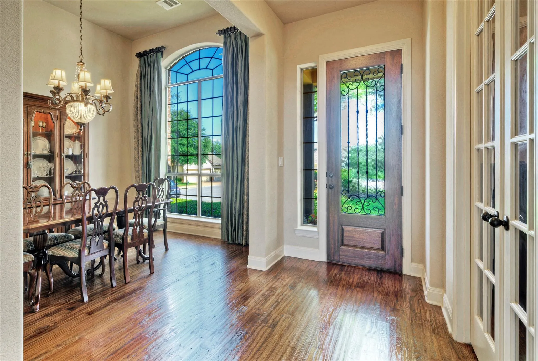 Photo 3 of 16225 ZAGROS WAY