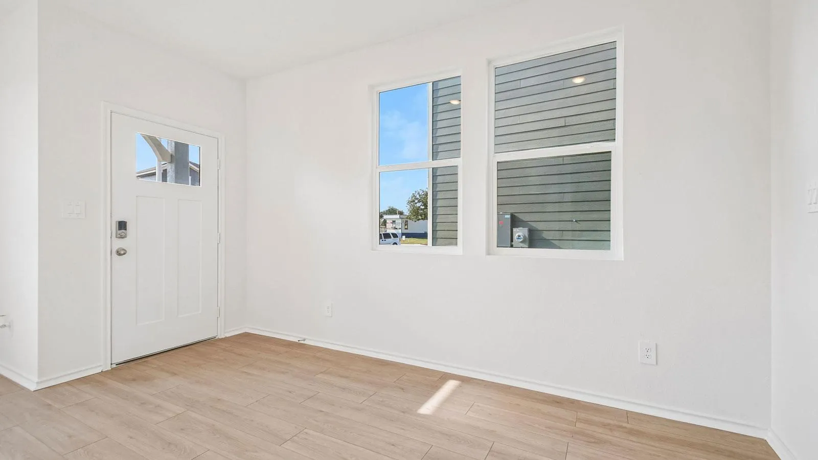Photo 5 of 326 GEORGE NEGGAN LN