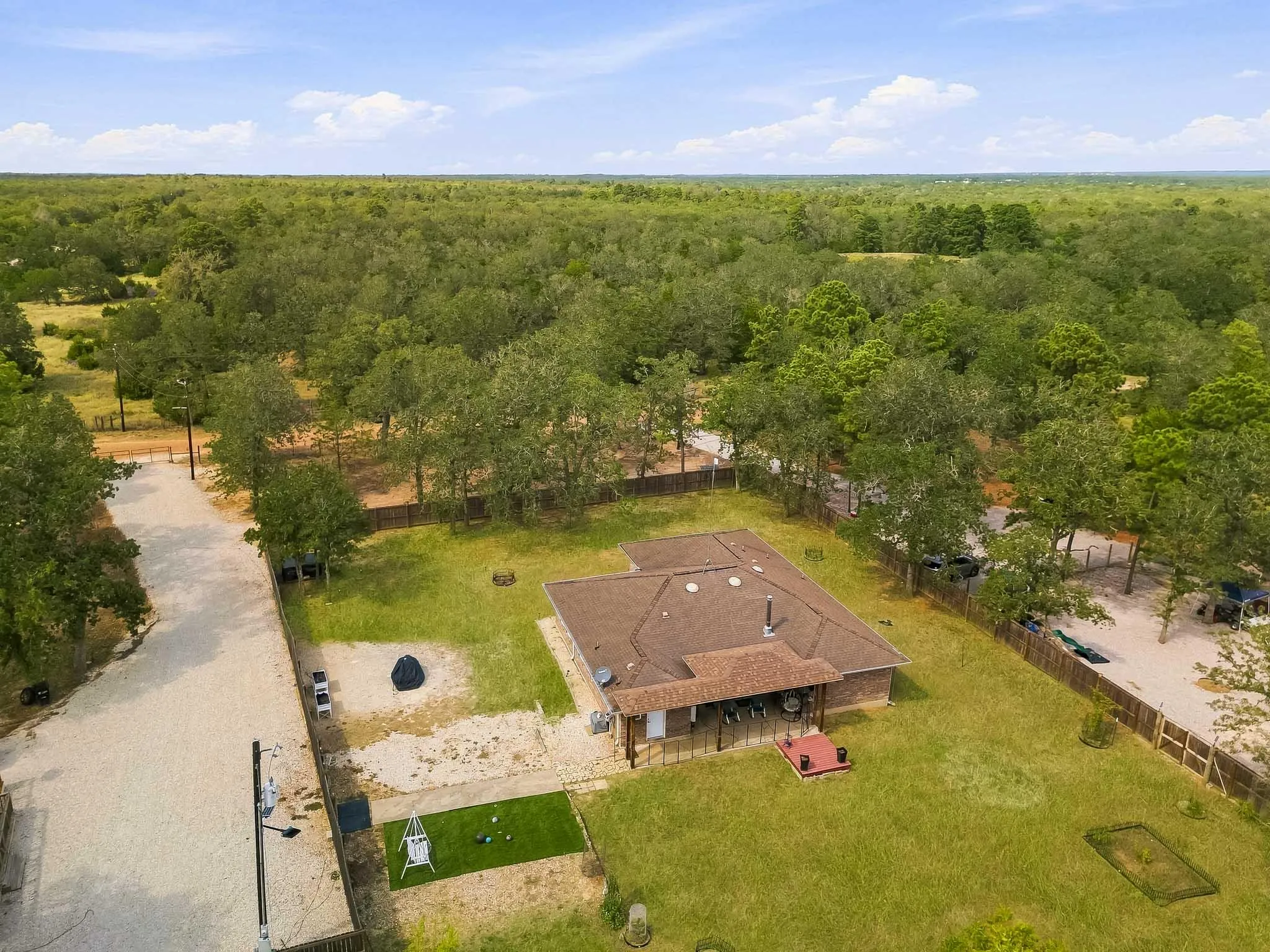 Photo of 107 TURNER LN, Paige, TX, 78659