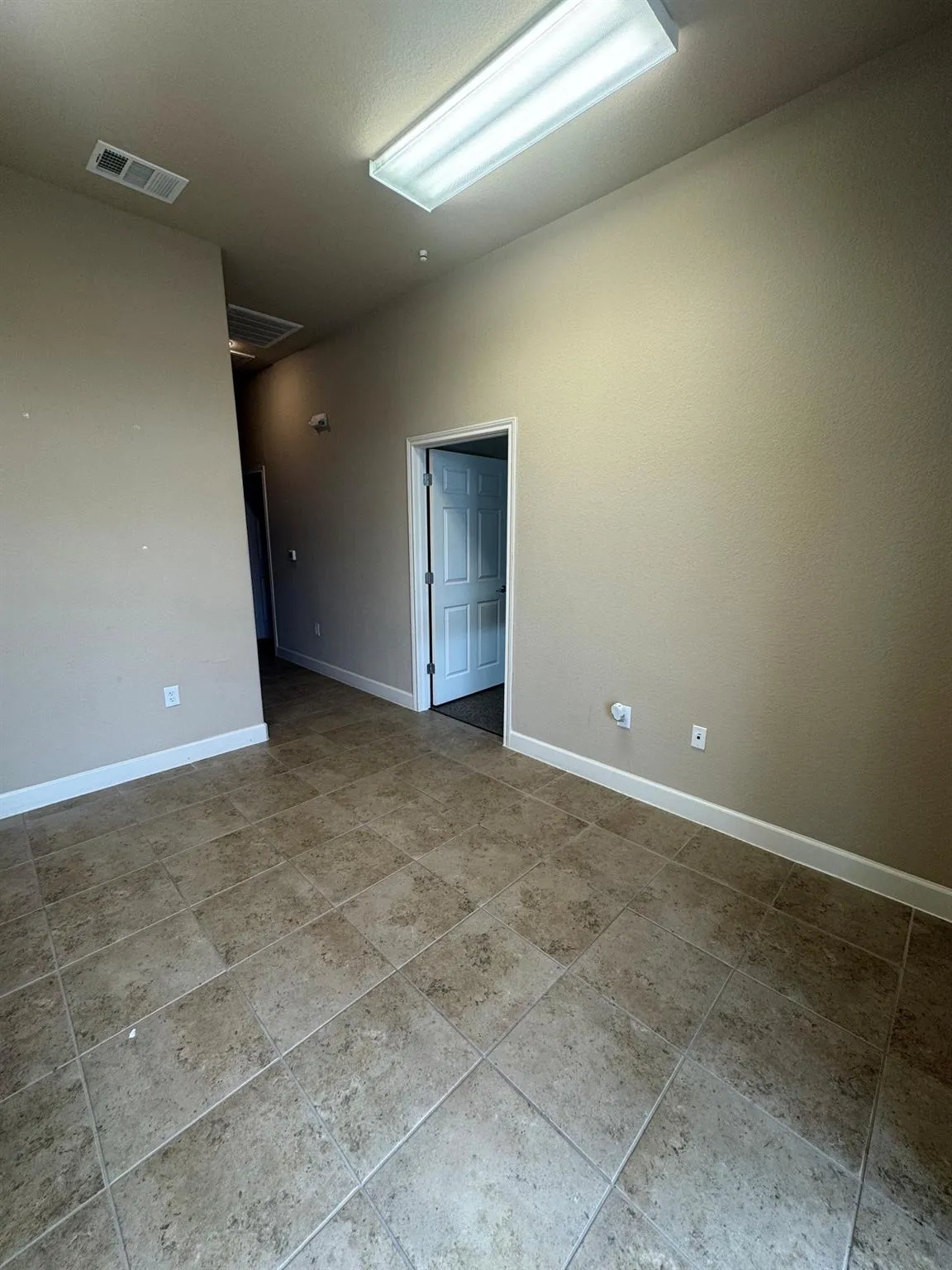 Photo 2 of 2911 S A.W. GRIMES BLVD #730