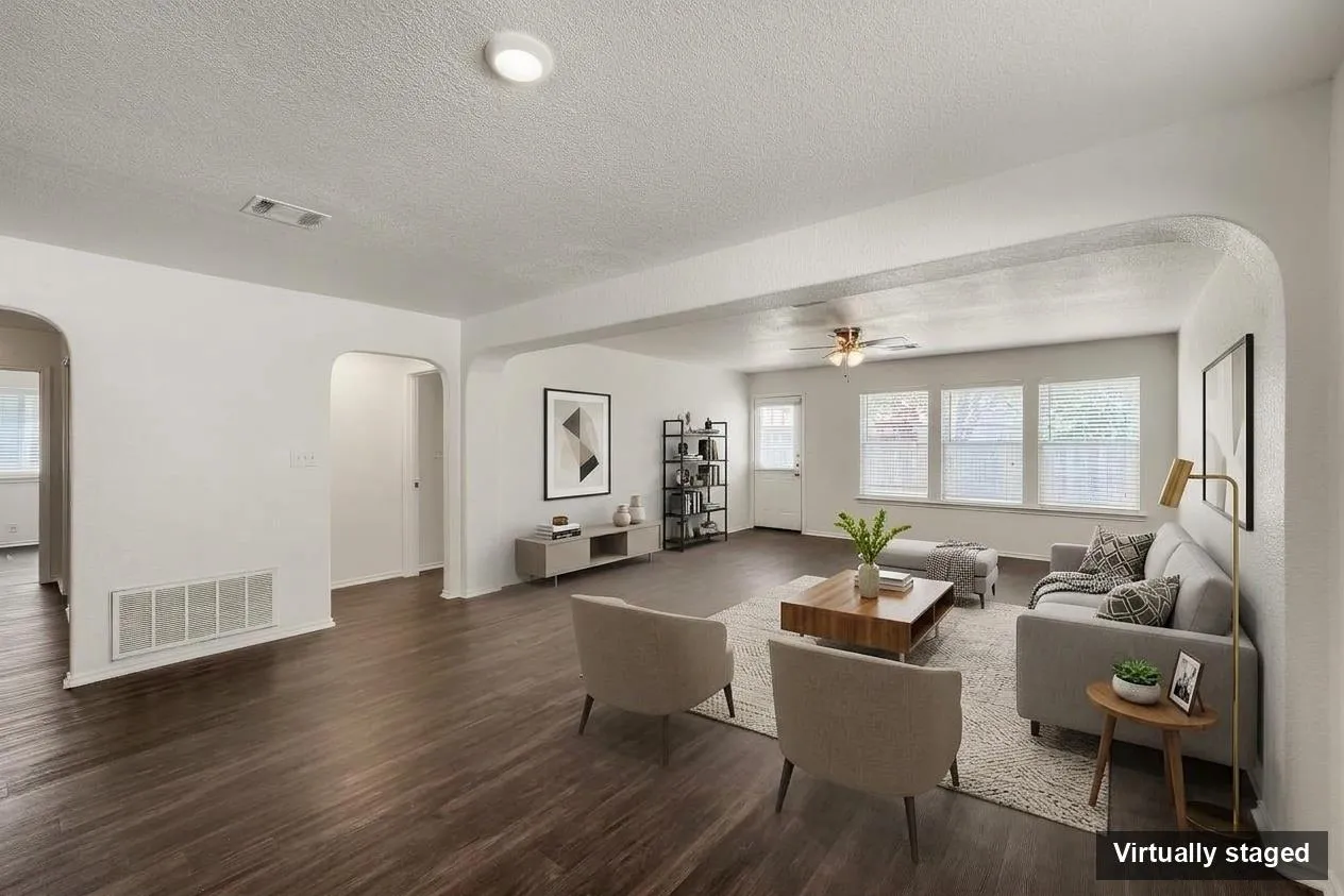 Photo 5 of 15003 NORDYKE LN