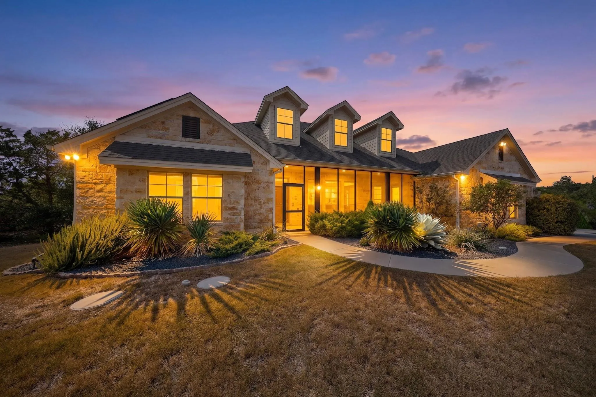 Photo of 302 HIGH PLAINS DR, Dripping Springs, TX, 78620
