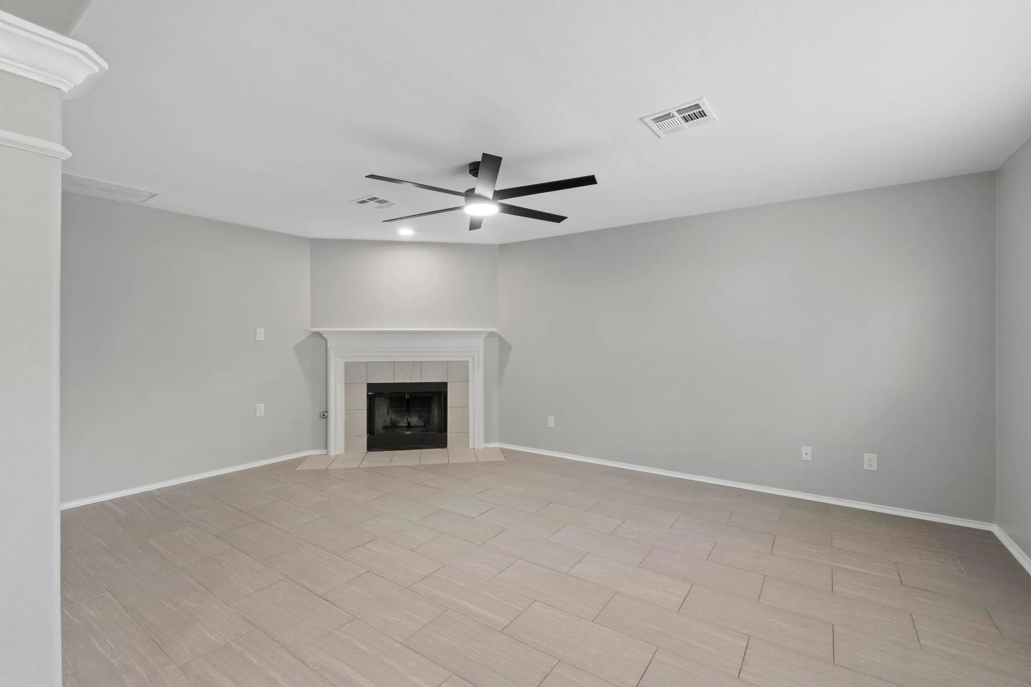 Photo 4 of 12708 COLLINDALE CV