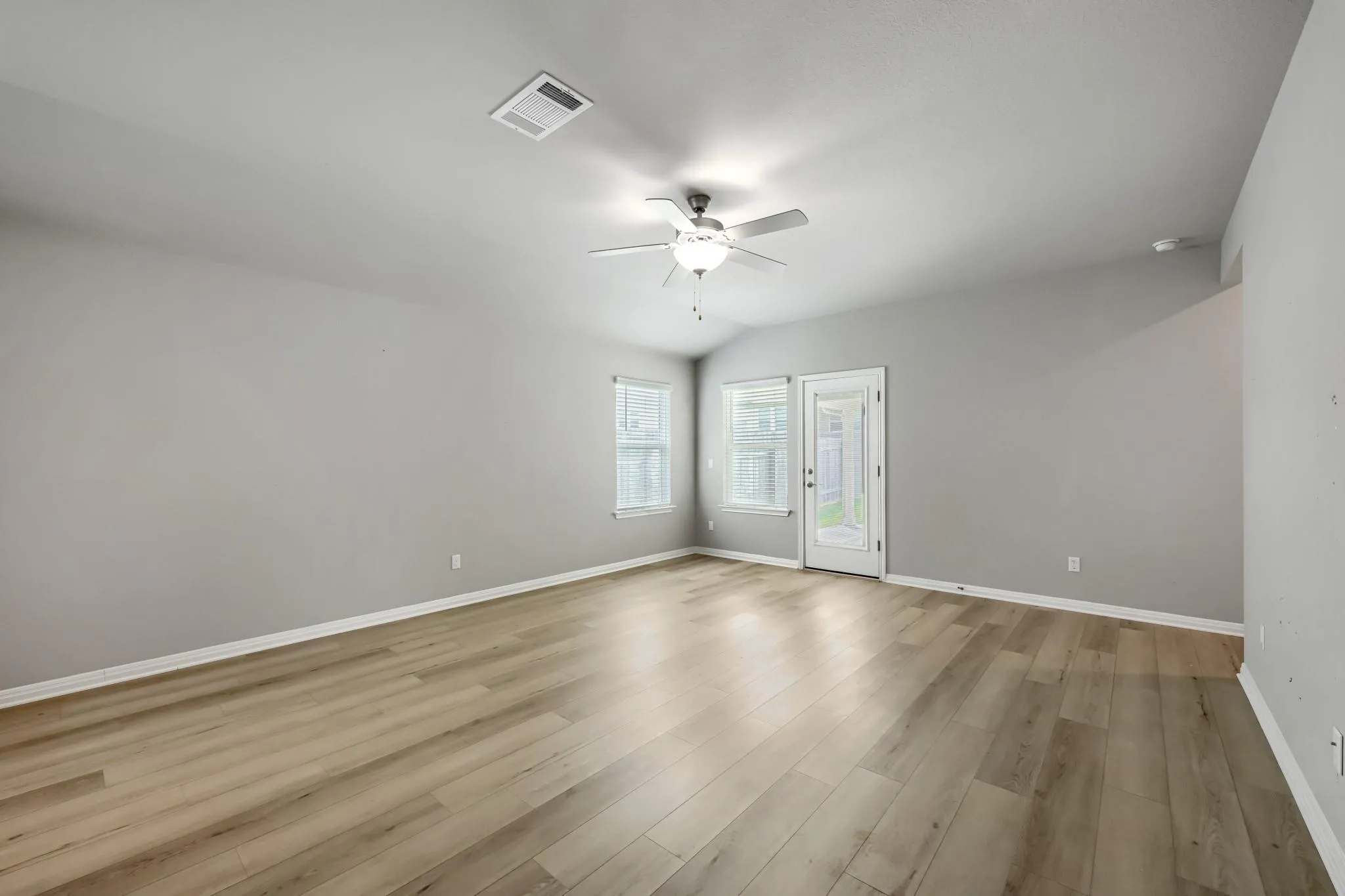 Photo 4 of 12206 PURPLE PRAIRIE LN