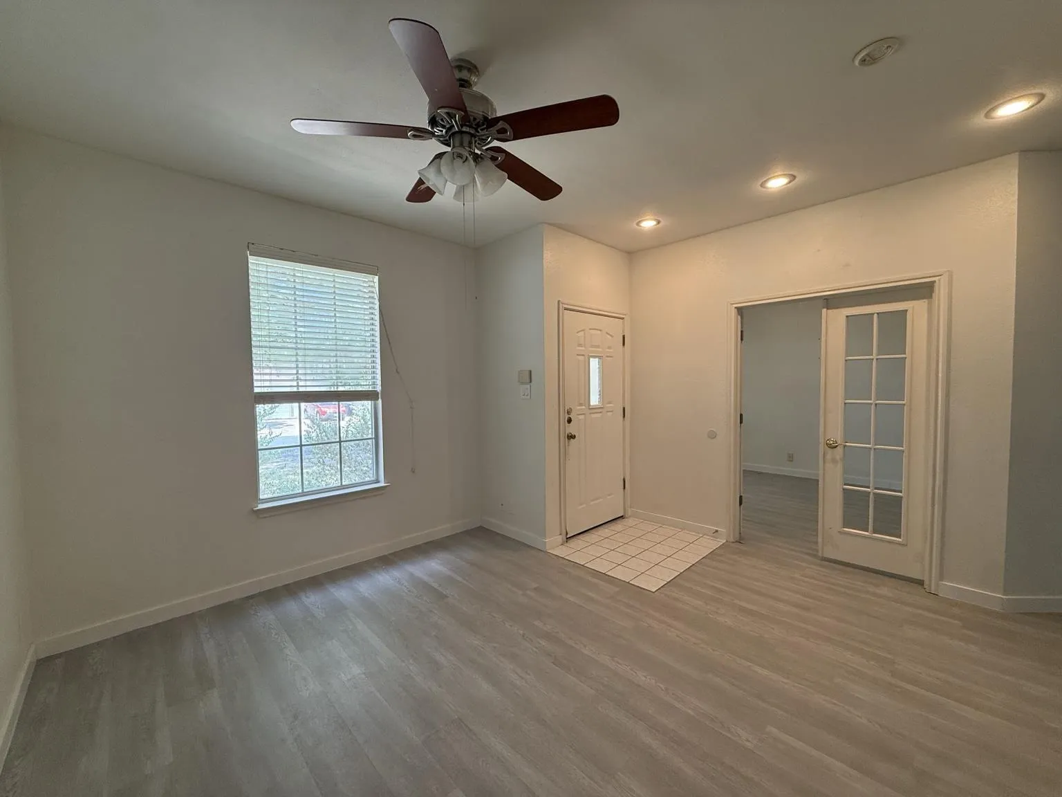 Photo 4 of 8505 CHAT LN