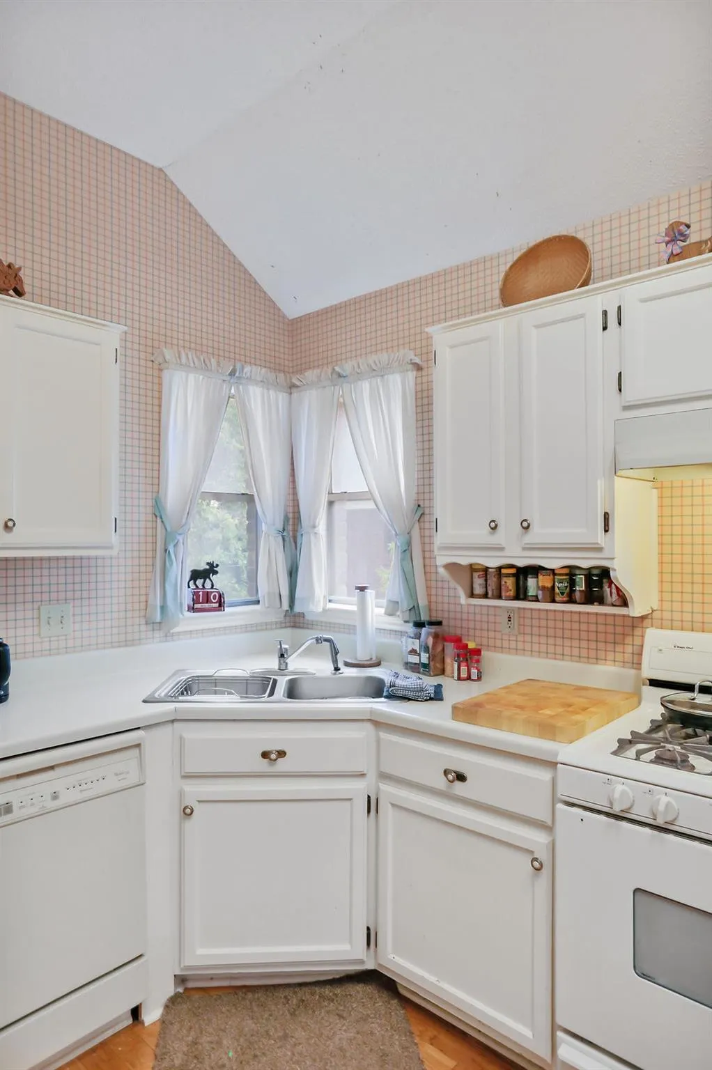 Photo 5 of 304 WOODSTONE DR