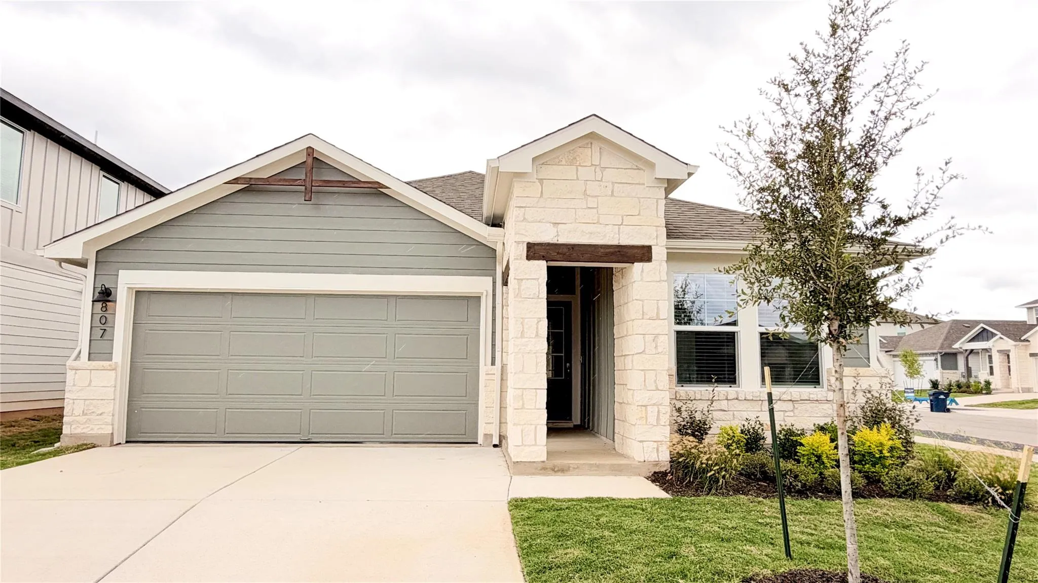 Photo of 807 UNIVERSAL DR, Hutto, TX, 78634