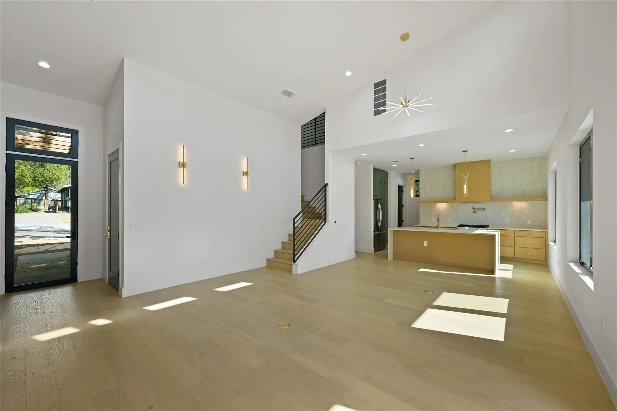Photo 4 of 1606 CEDAR AVE #A