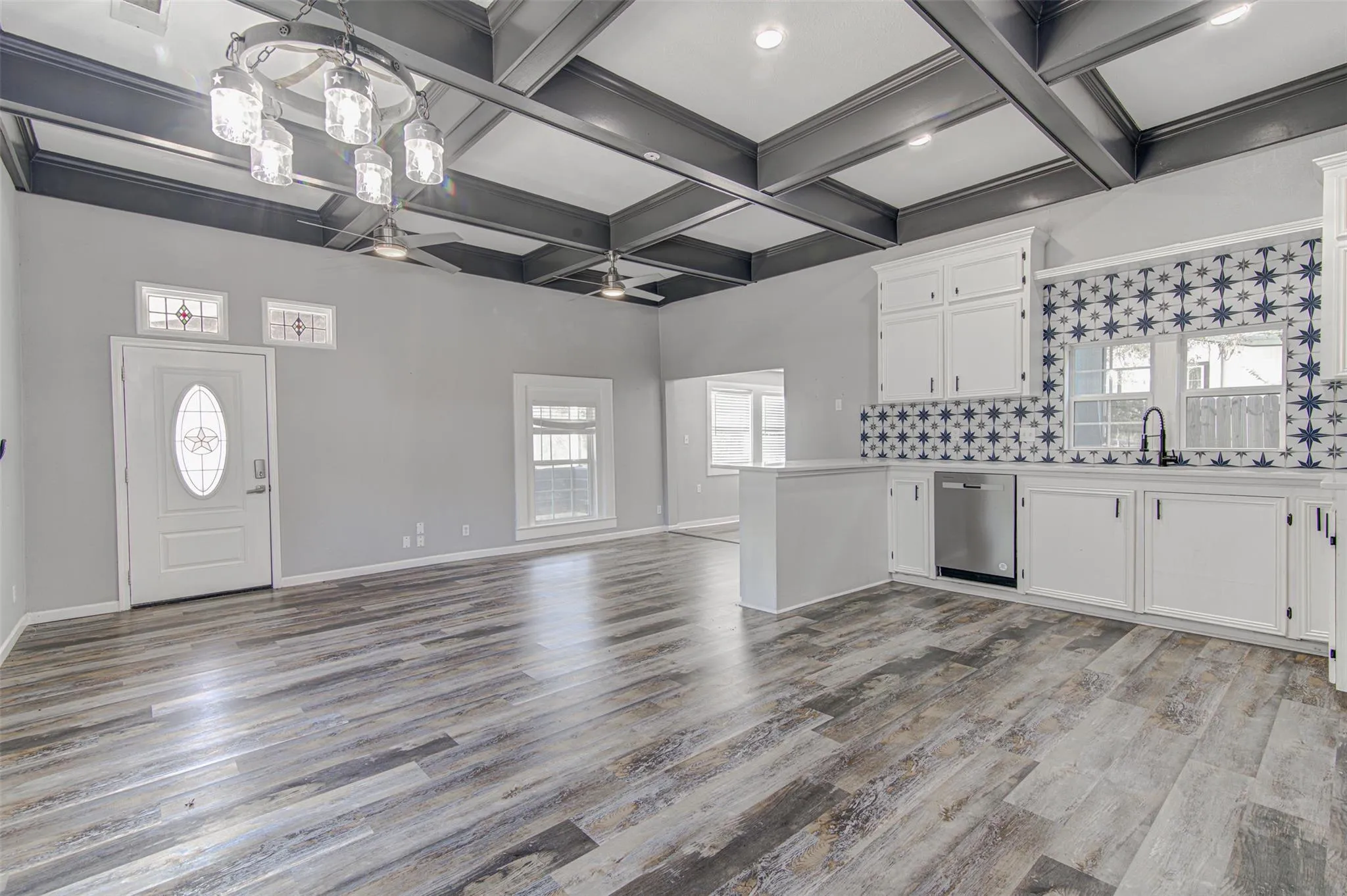 Photo 4 of 17308 E DARLEEN DR