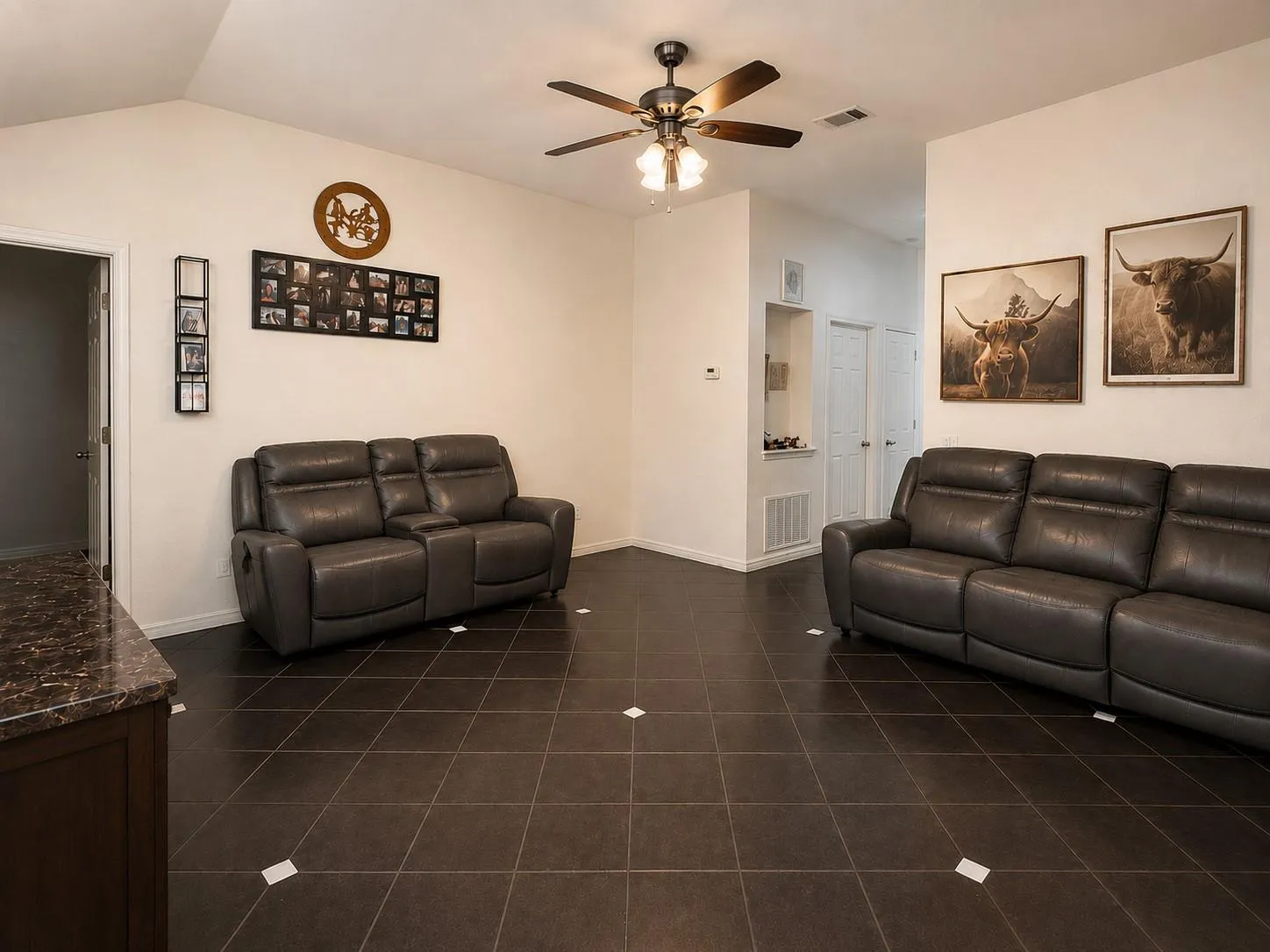 Photo 3 of 120 EVERGREEN CIR