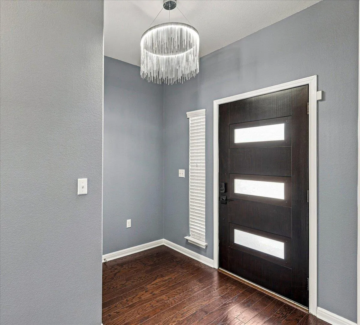Photo 5 of 412 ALSATIAN LN