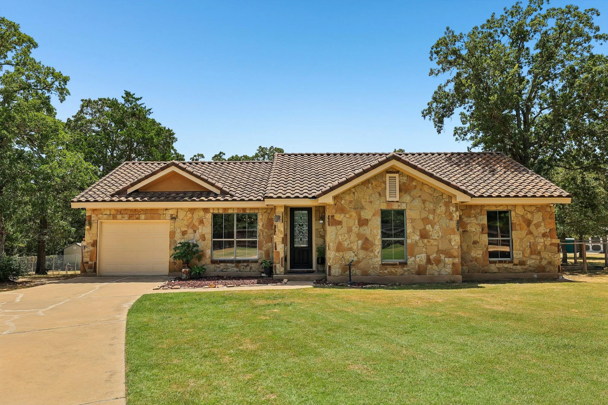 Photo of 126 KING ST, Bastrop, TX, 78602