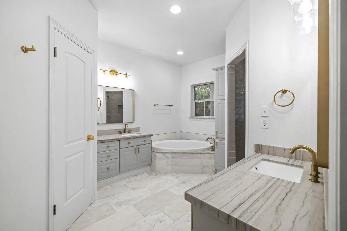 Photo 5 of 1701 SPYGLASS DR #2