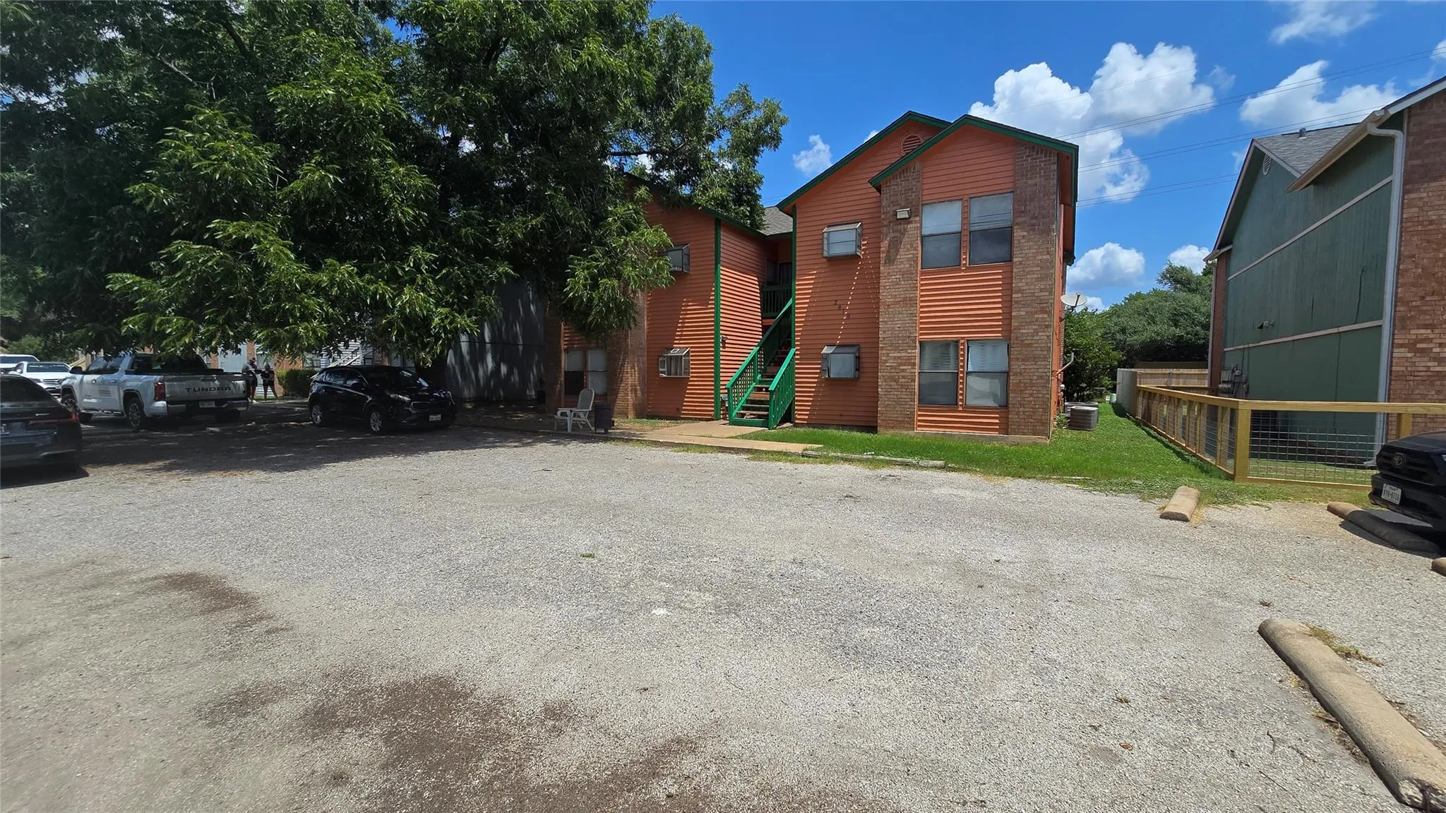 Photo 5 of 2419 W SLAUGHTER LN