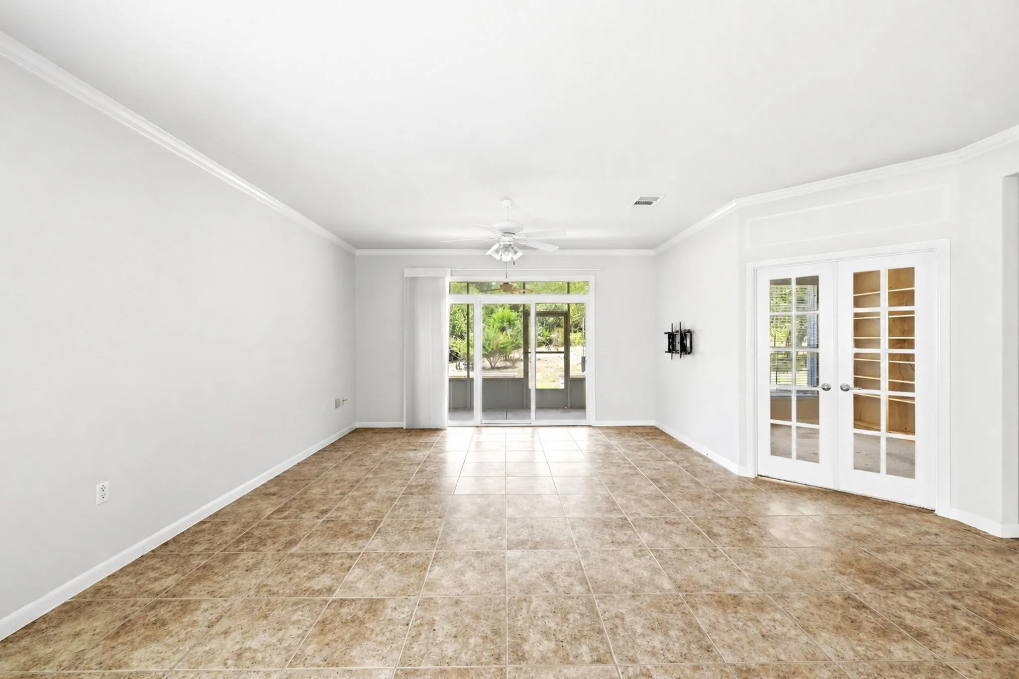 Photo 5 of 321 FIELDSTONE DR