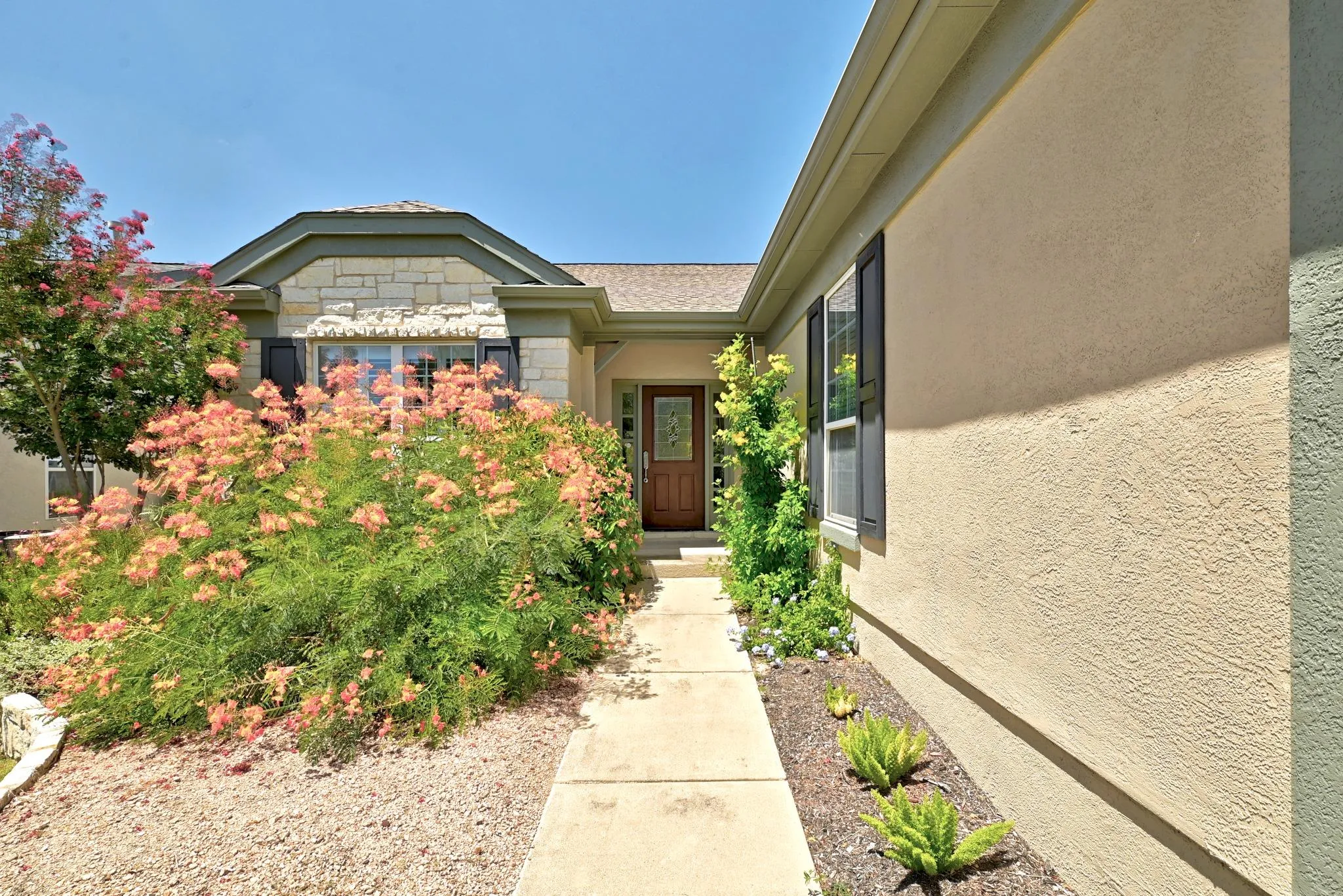 Photo 3 of 321 FIELDSTONE DR