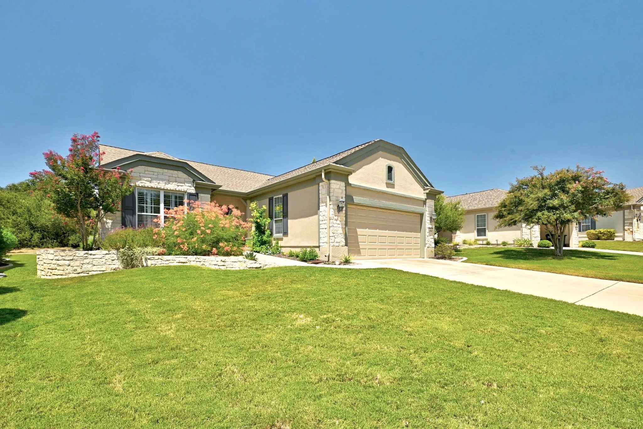 Photo 2 of 321 FIELDSTONE DR