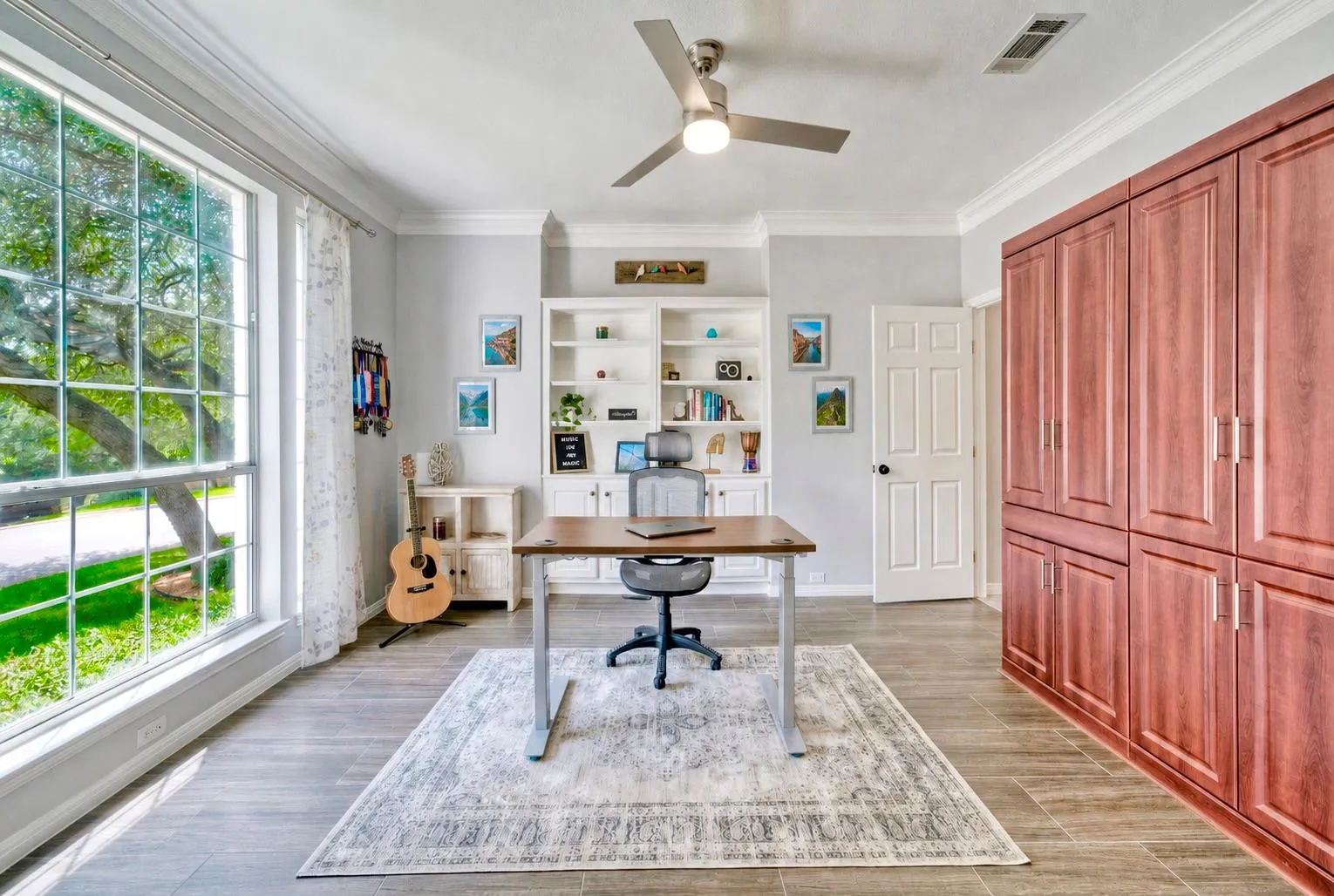 Photo 3 of 3002 BARTON POINT CIR