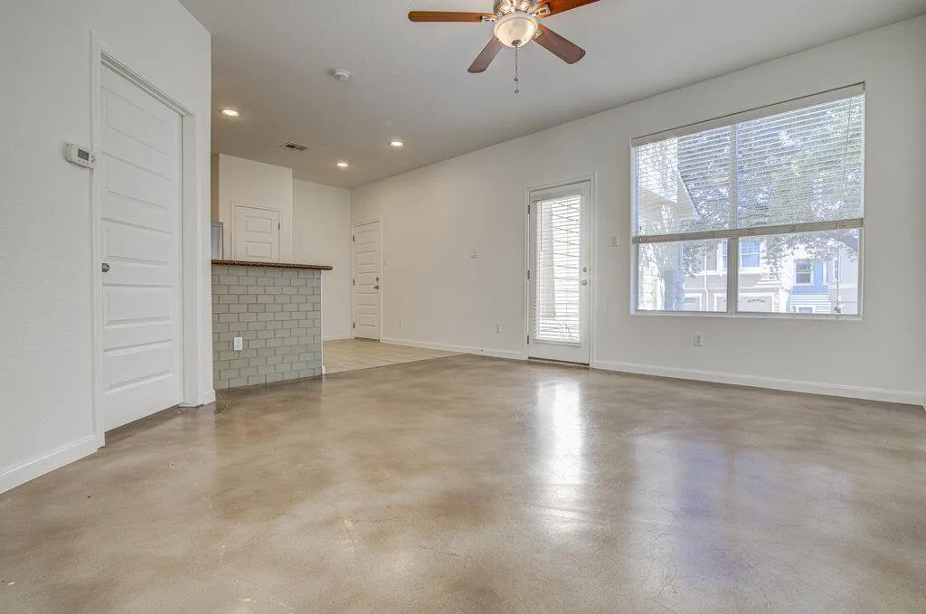 Photo 5 of 1904 TRAMSON DR #95C