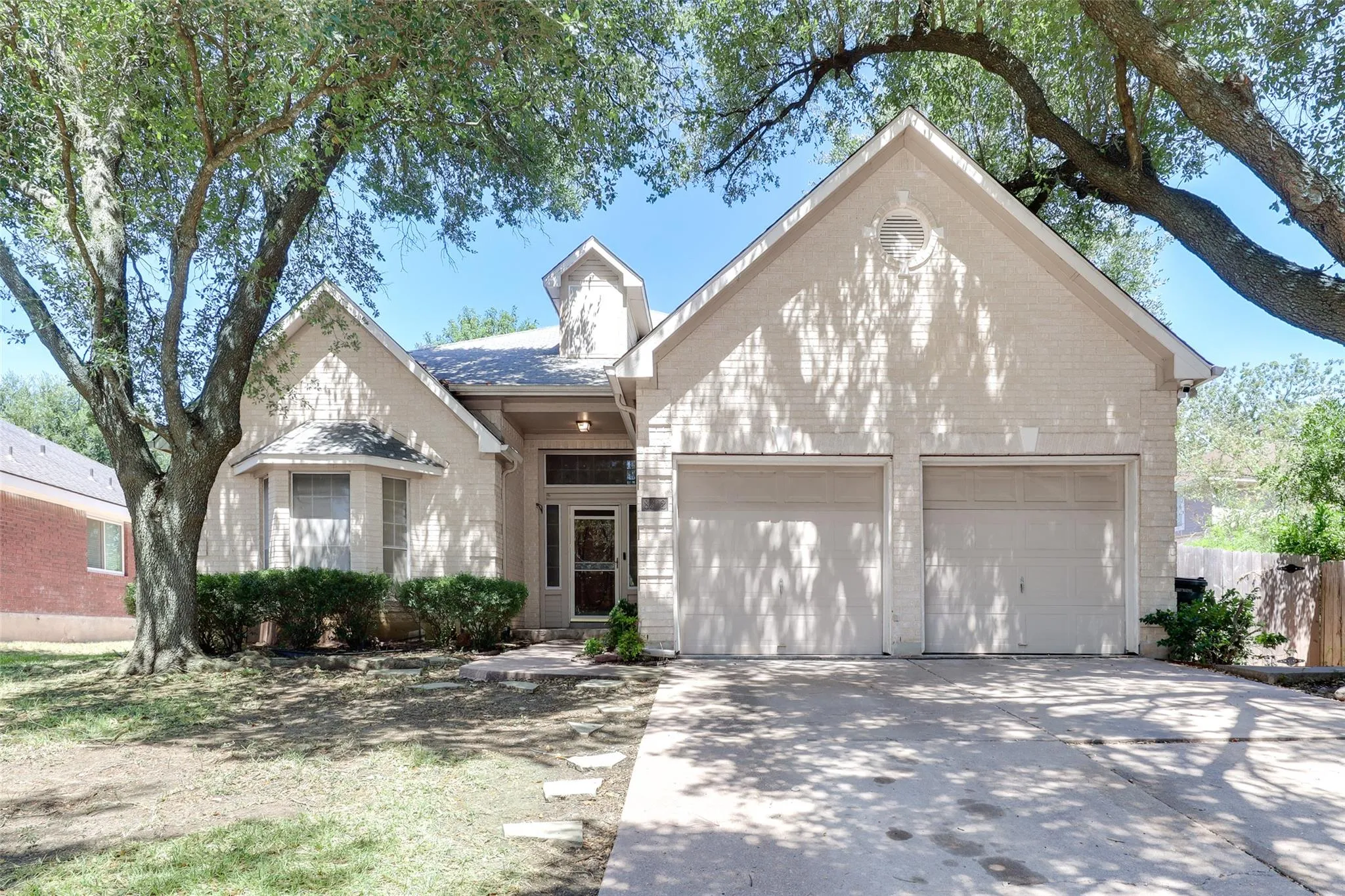 Photo 2 of 8302 CAMBRIA DR