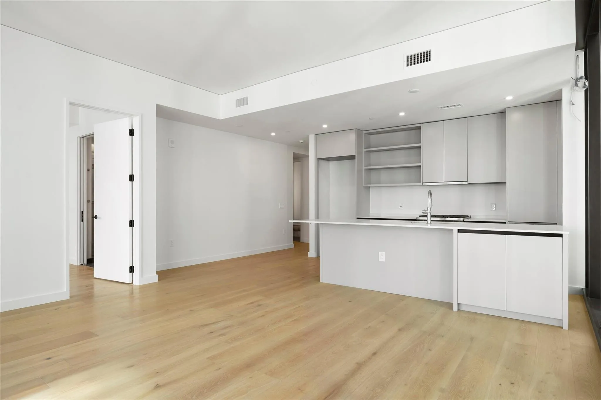 Photo 4 of 610 DAVIS ST #2408