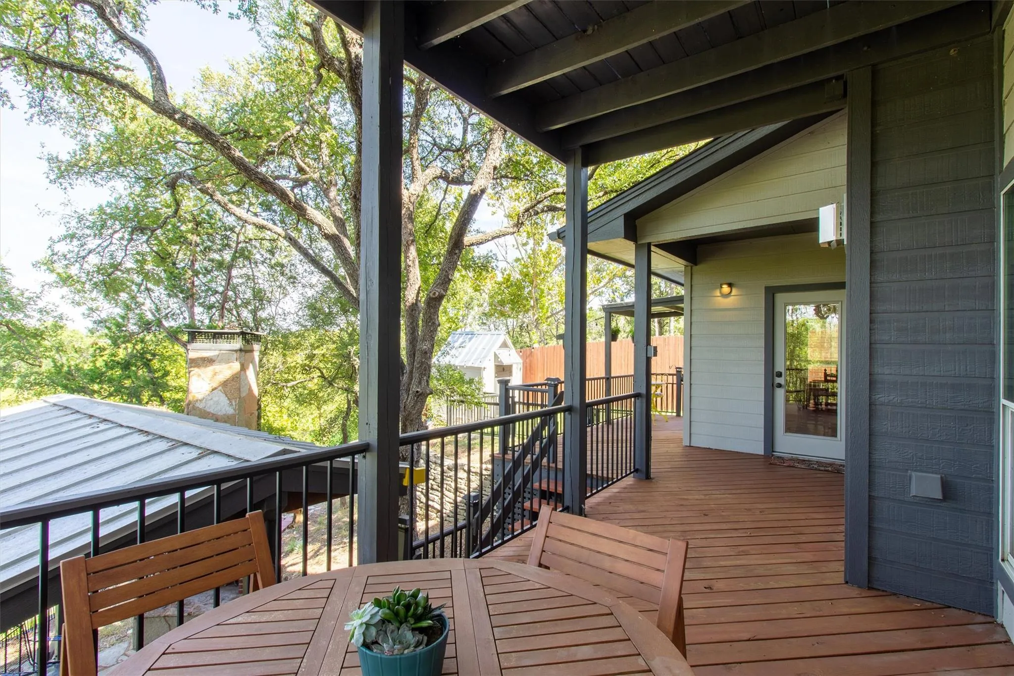 Photo 4 of 1701 JOHNSON WAY