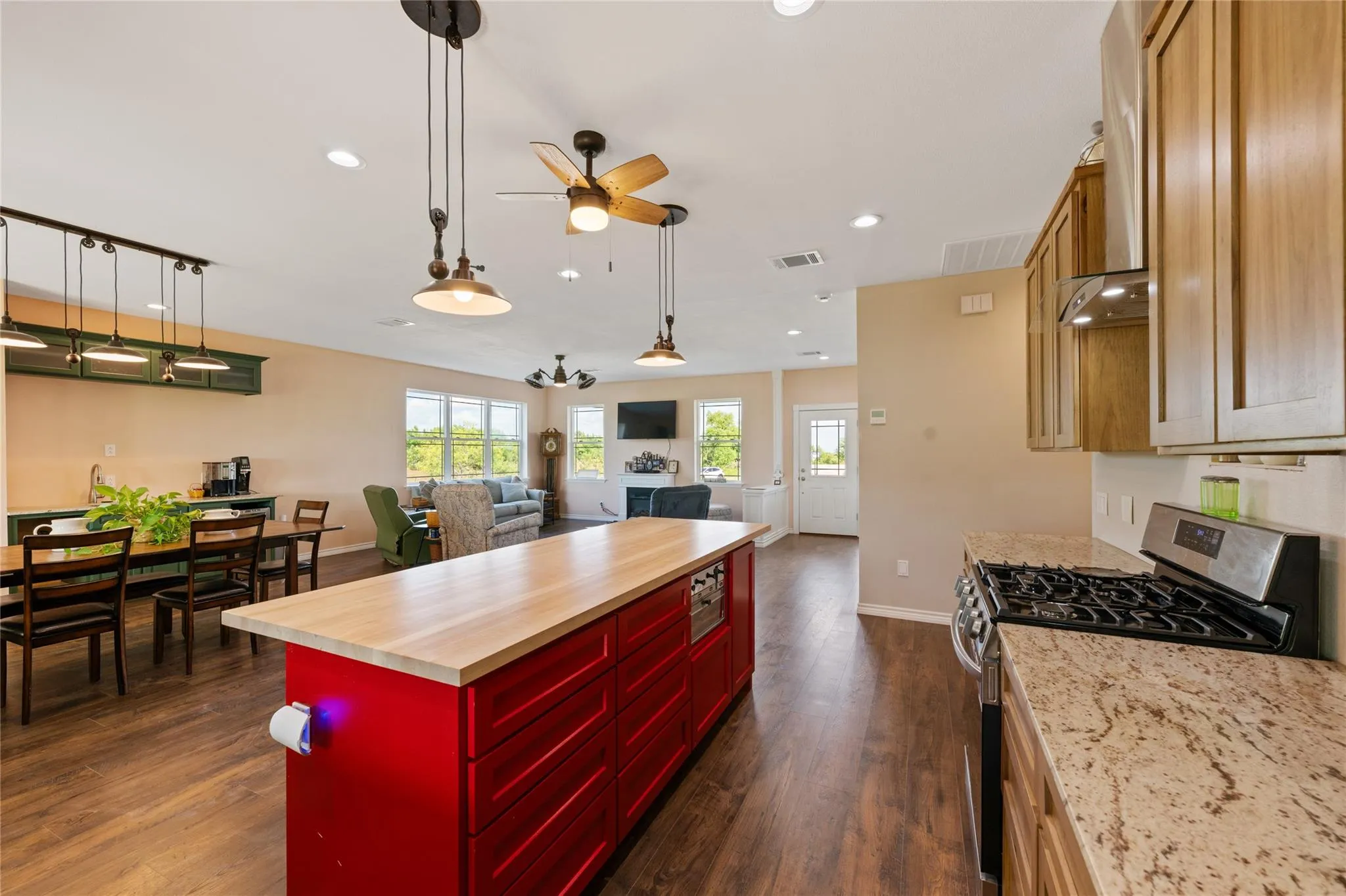 Photo of 459 E RIDGE LN, Kyle, TX, 78640
