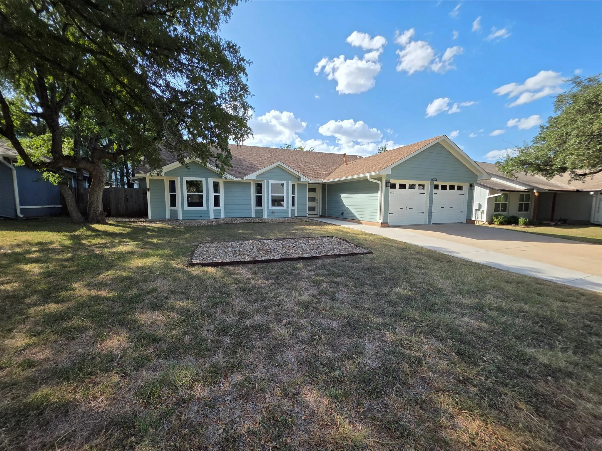 Photo of 11704 TANGLEBRIAR TRL, Austin, TX, 78750