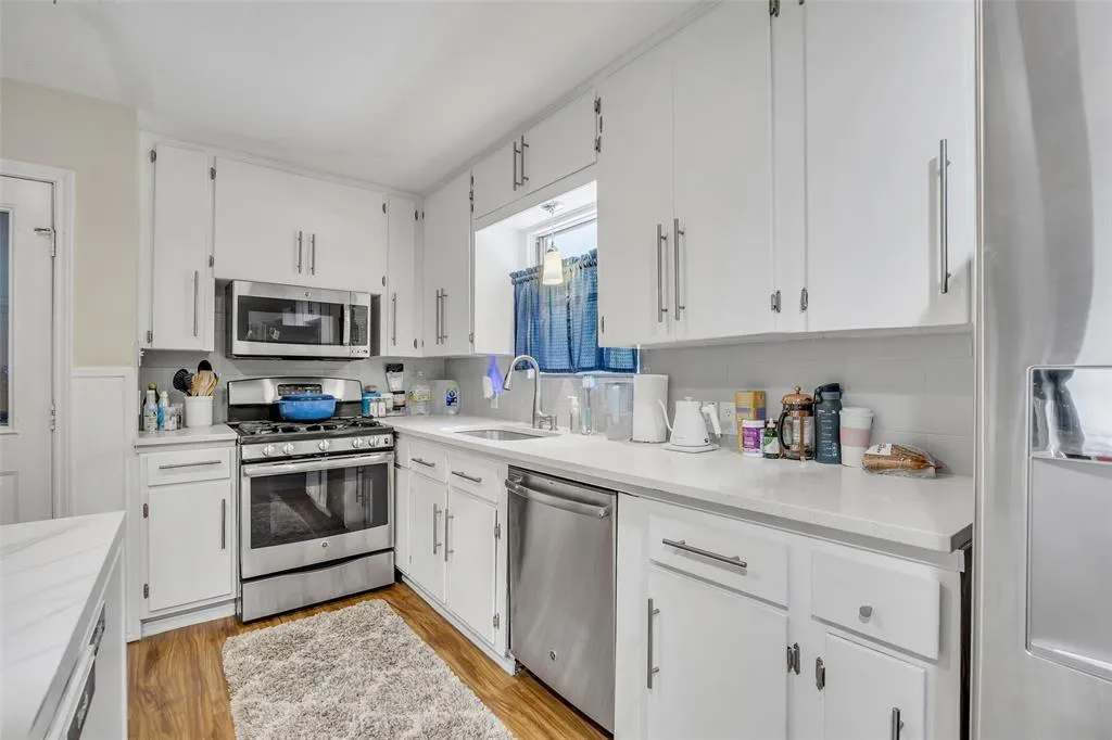 Photo 5 of 1602 ASHBERRY DR