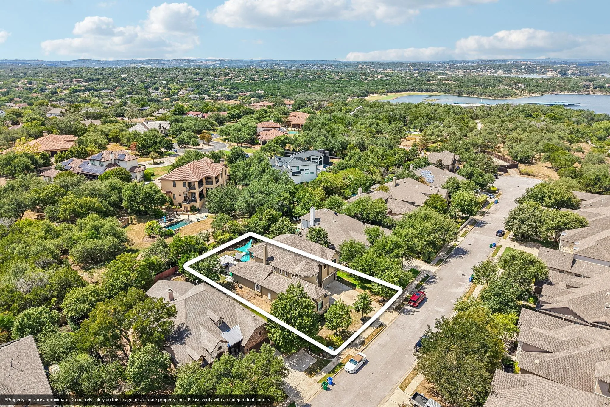 Photo 3 of 213 LAKE COMO DR
