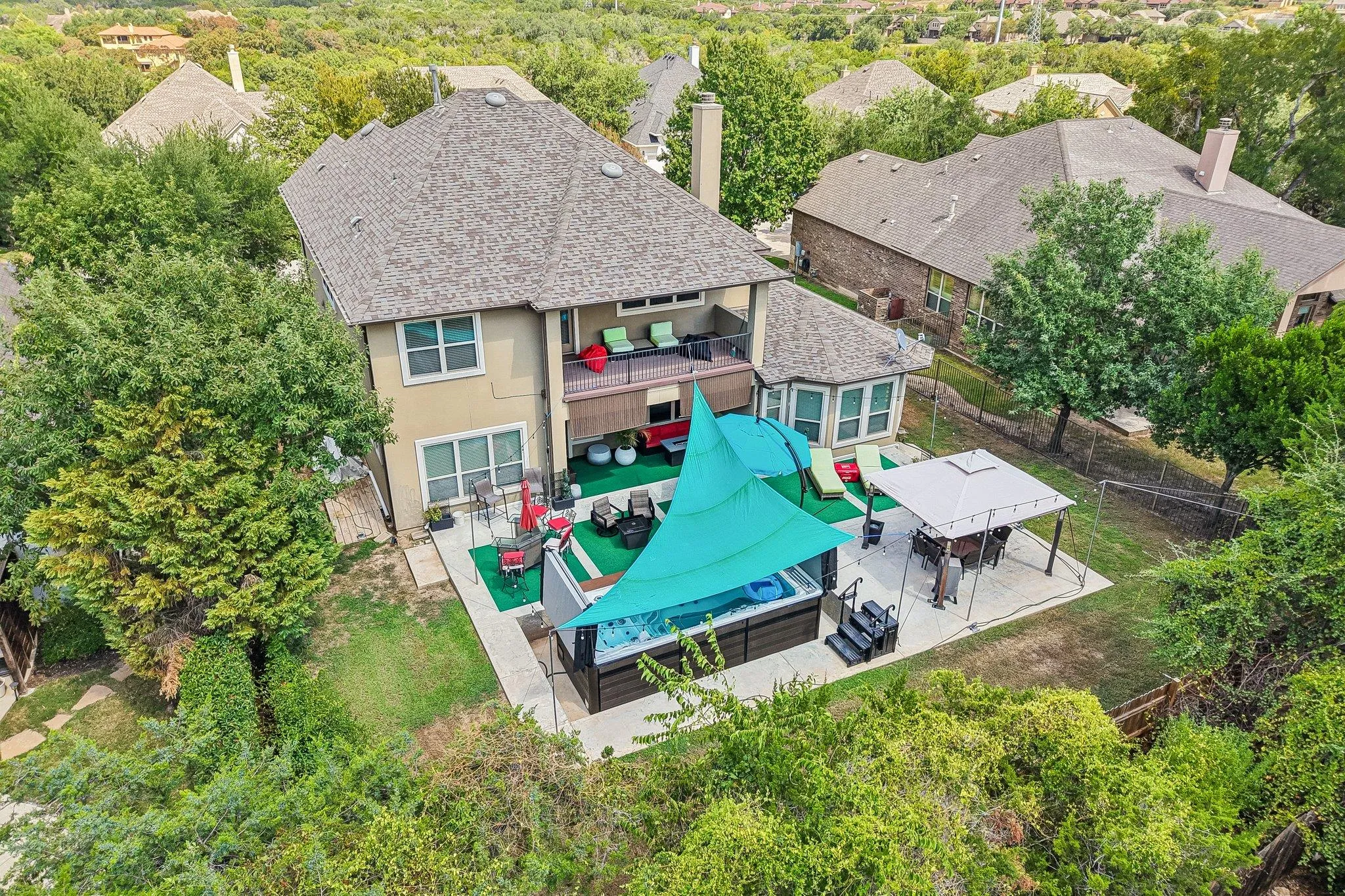 Photo 2 of 213 LAKE COMO DR
